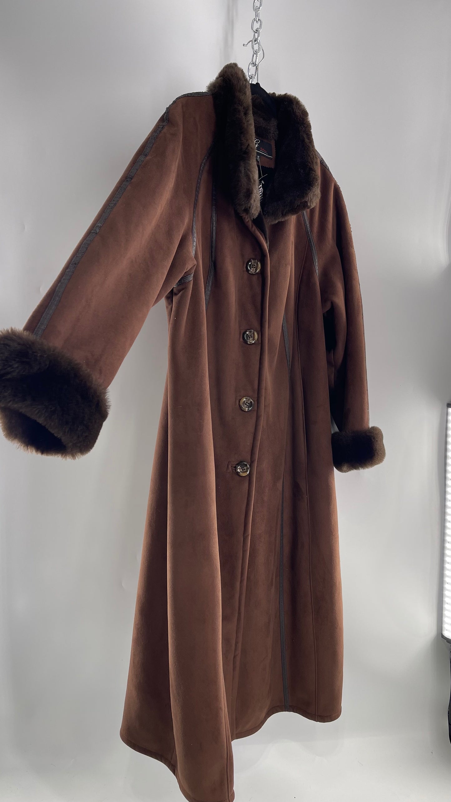 Vintage CG Collection Brown Coat with Faux Leather Piping and Faux Fur Cuffs and Collar (C)(XL)