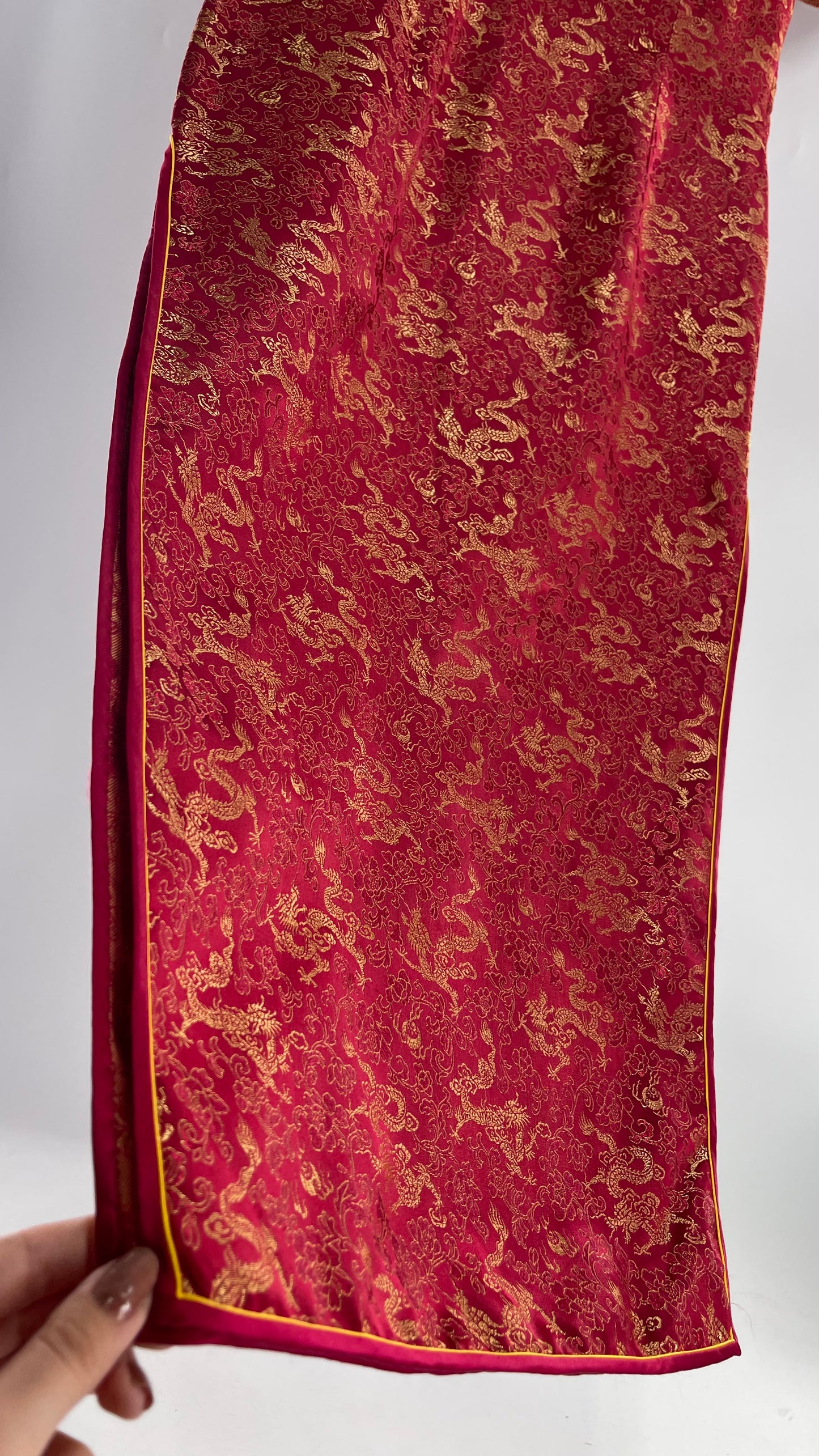 Vintage 1980s Chinese Red Silk Dragon Motif Printed/Embroidered Qipao (XL)