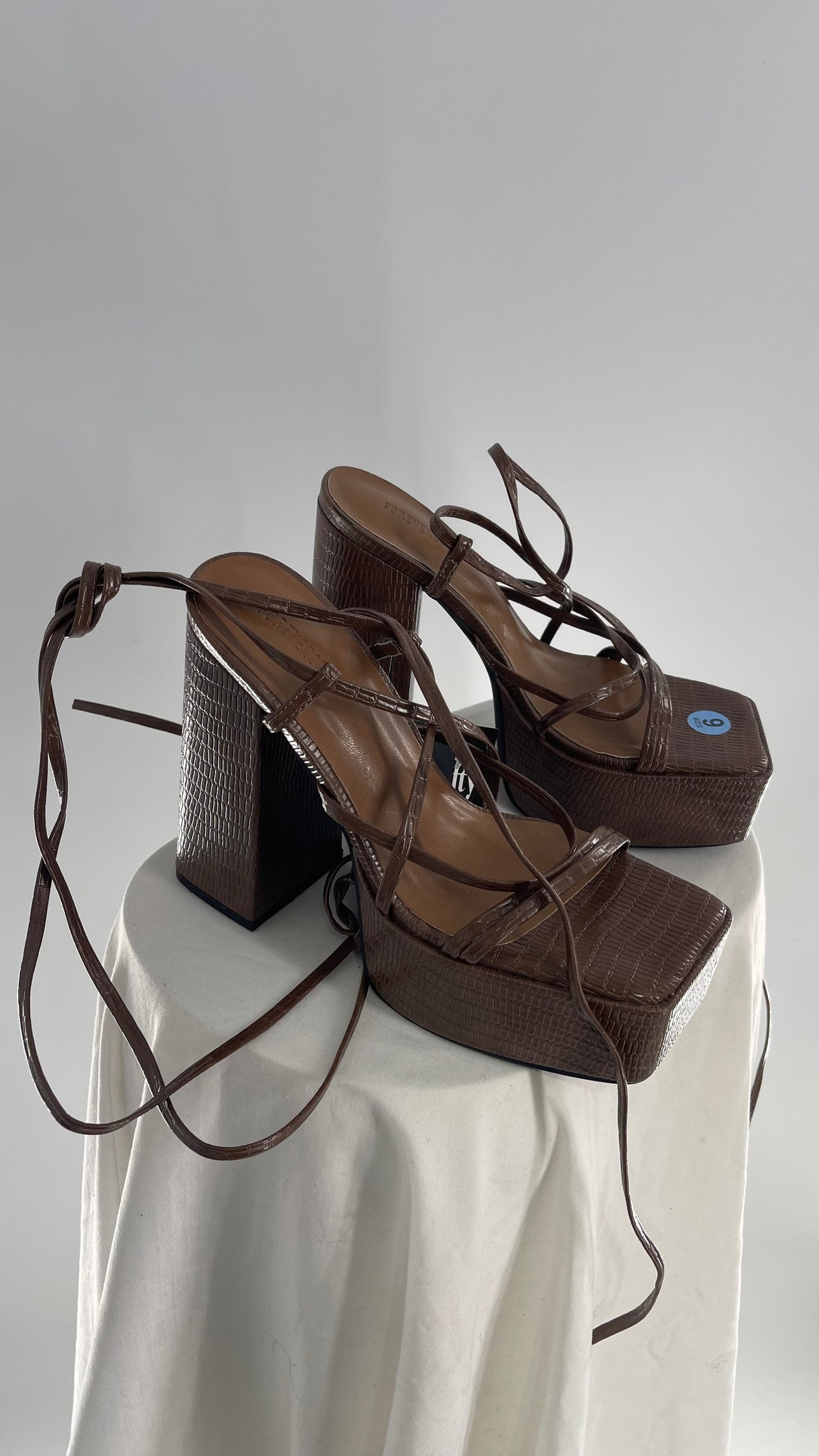 Forever 21 Brown Crocodile Embossed Platform Chunky Heel Strappy Heel (6)