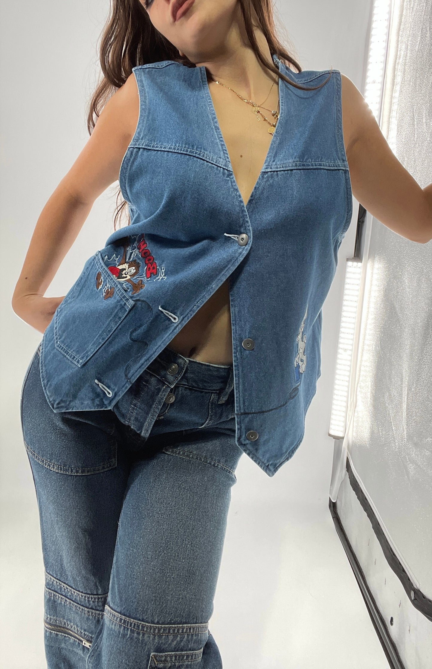 Vintage Looney Tunes Denim Vest with Embroidered Characters (Large)