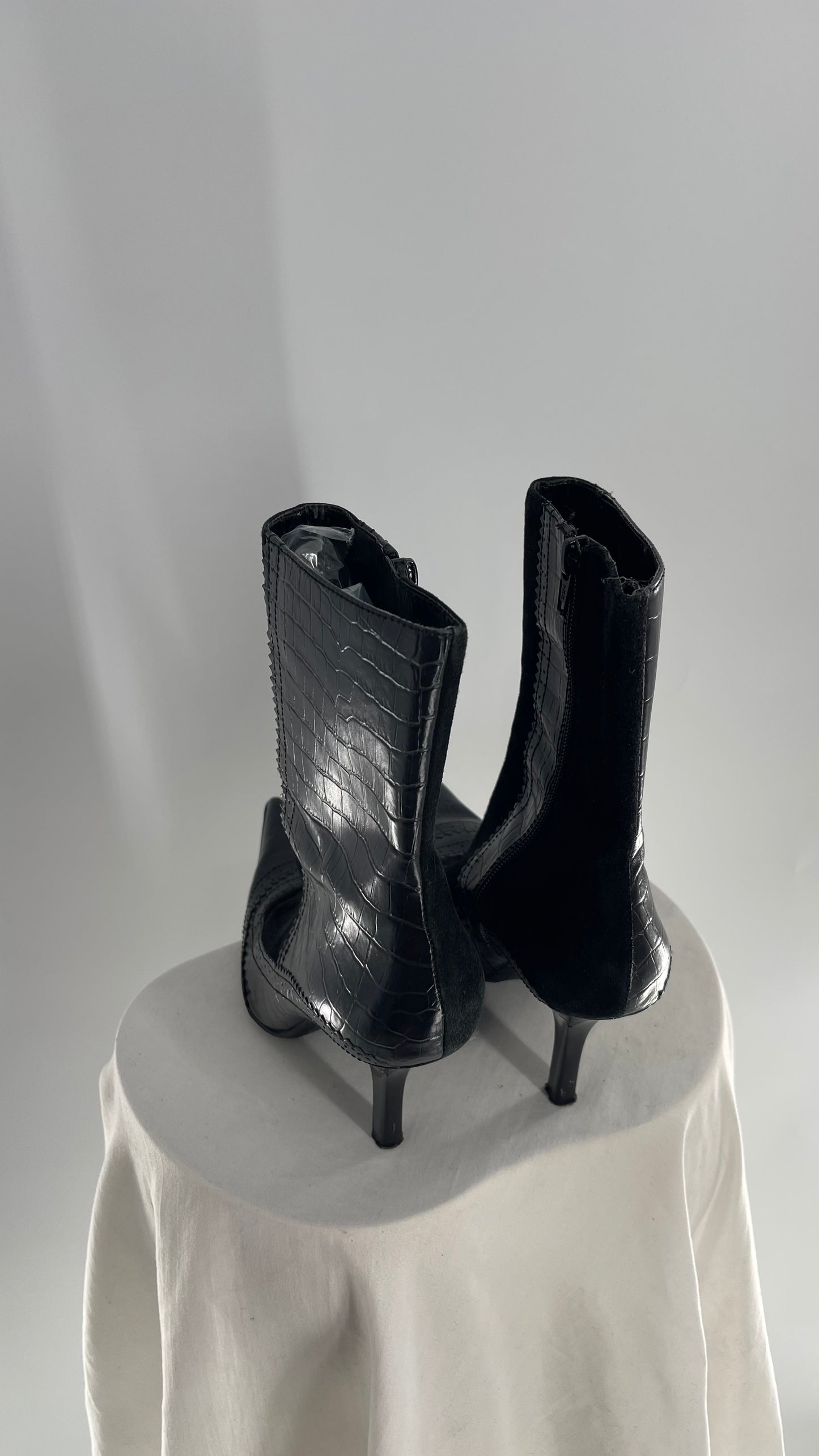 NINE WEST Black Leather Pointed Kitten Heel Boot with Scalloped Embossed Panels (8)