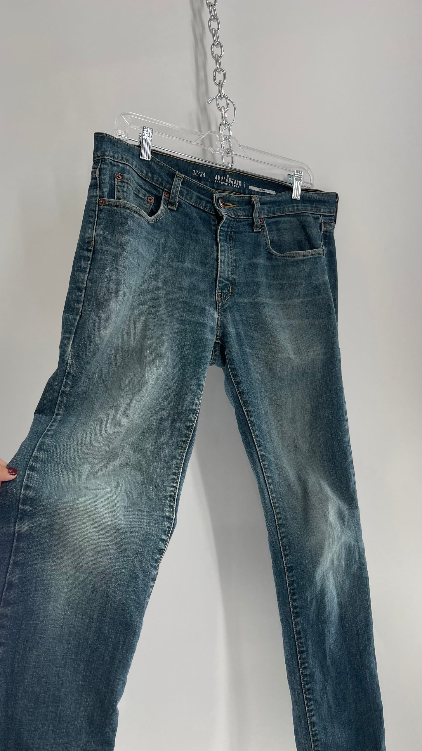 Urban Pipeline Worn Men’s Light Wash Fade Straight Leg Jeans (32/34)