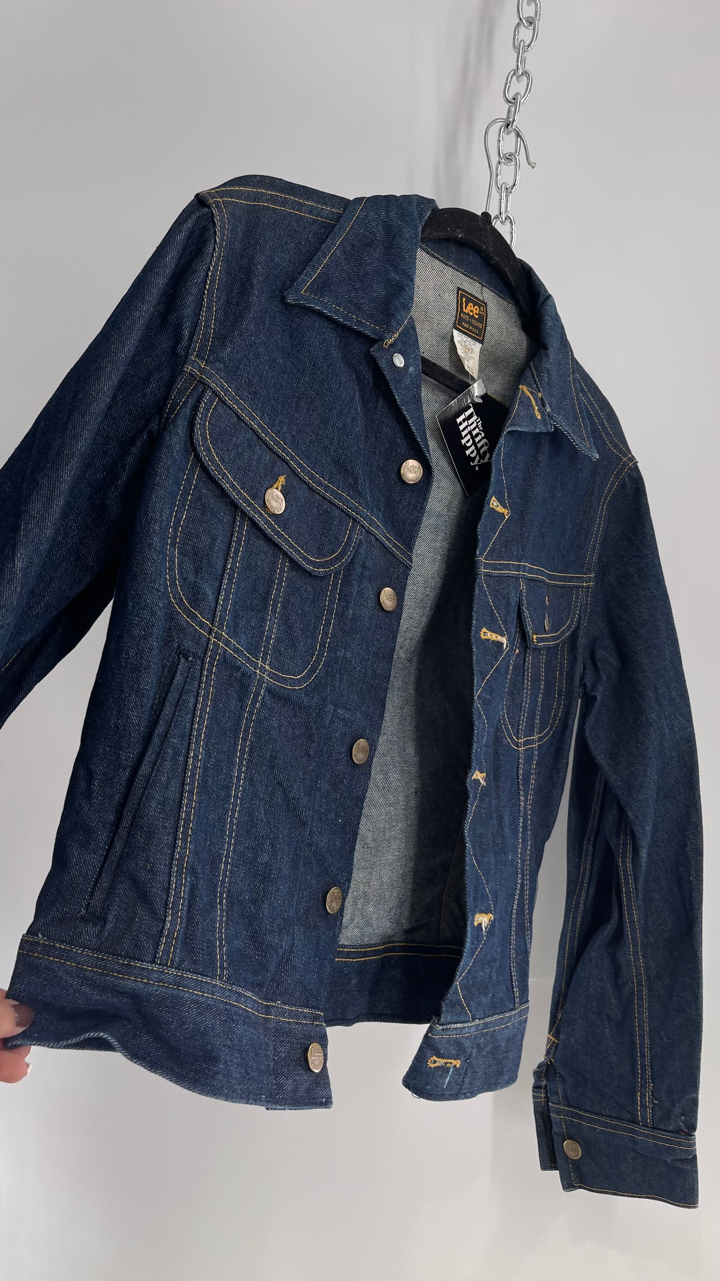 Vintage 1970s LEE Dark Wash PATD 153438 Denim Jacket with Contrast Stitching USA Union Made (38)