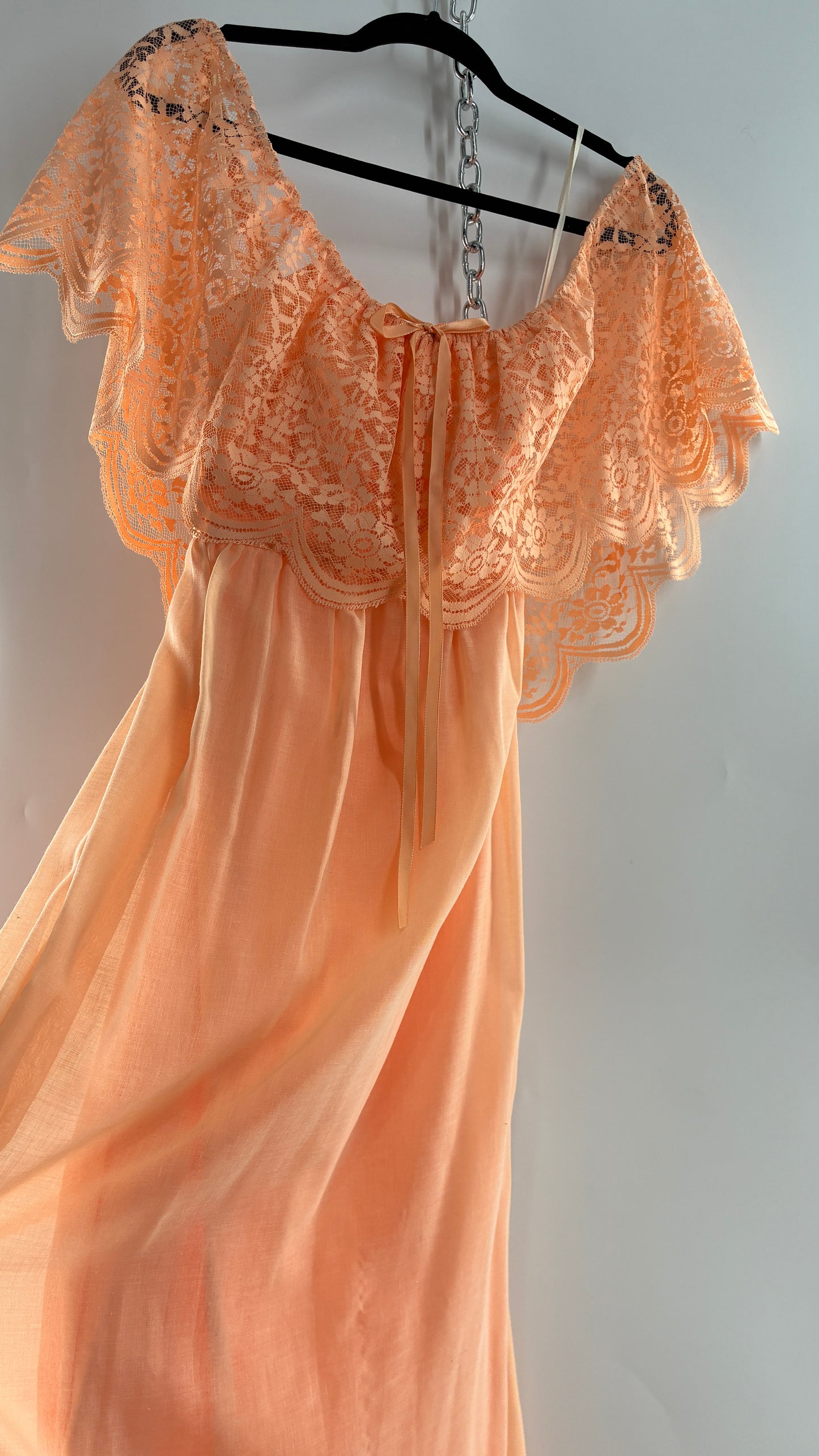 Vintage 1960s Ruffled Off the Shoulder Peach Full Length Voluminous Gown with Tie Back (9/10)