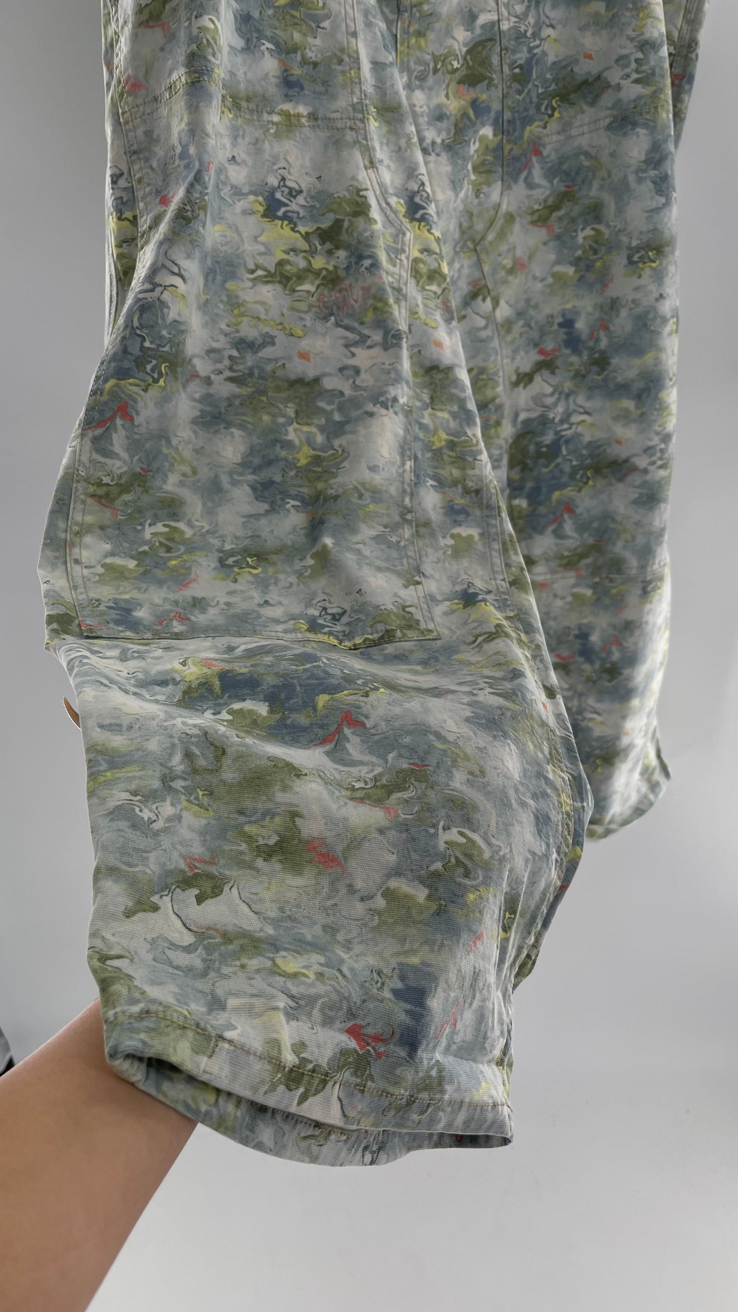 Pilcro Anthropologie Lilly Pad Pond Painted Water Color Cargos (26W)