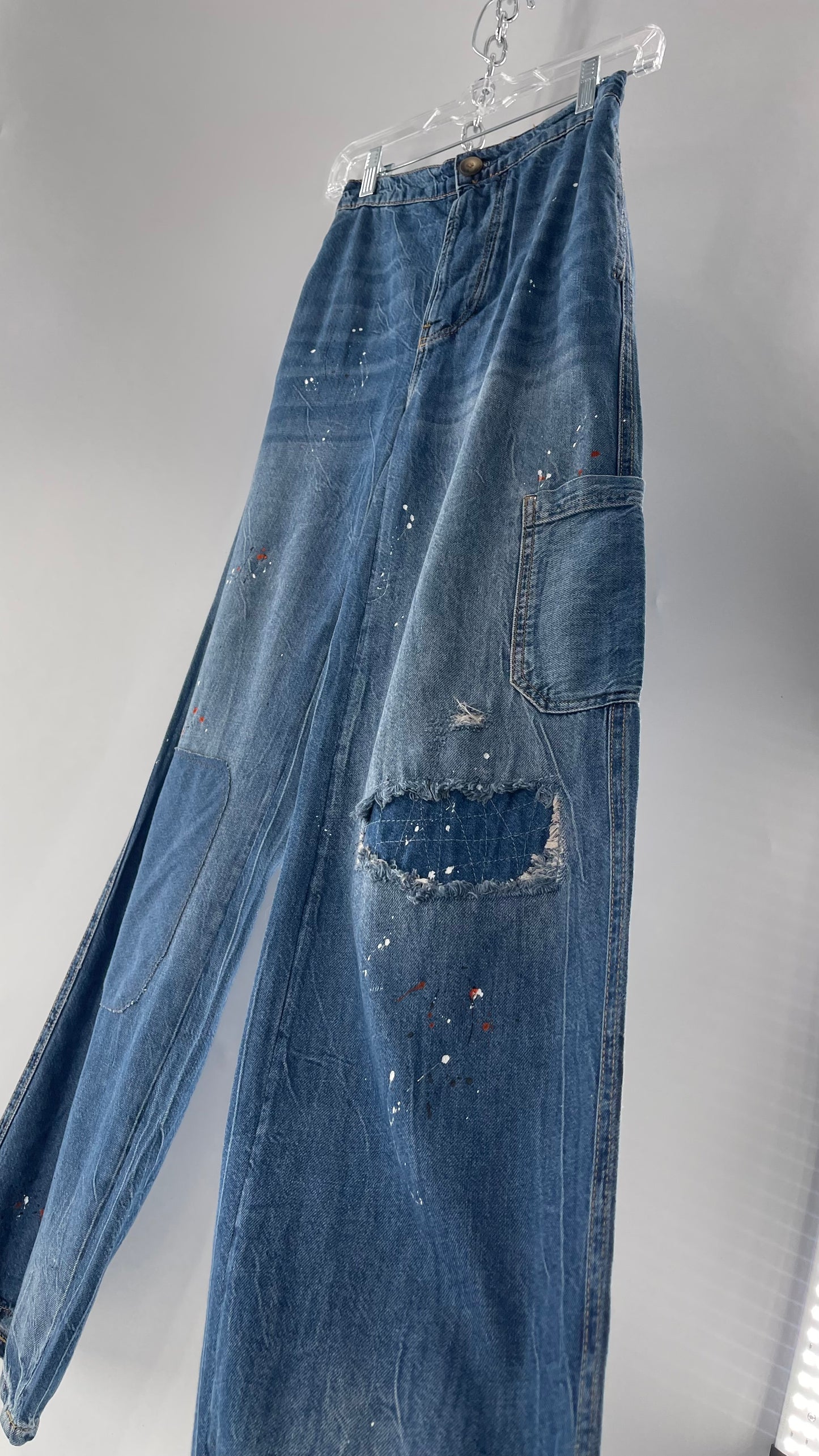 Free People Paint Splash Cargo/Carpenter Starving Artist Slouchy Medium Wash Jeans (24)