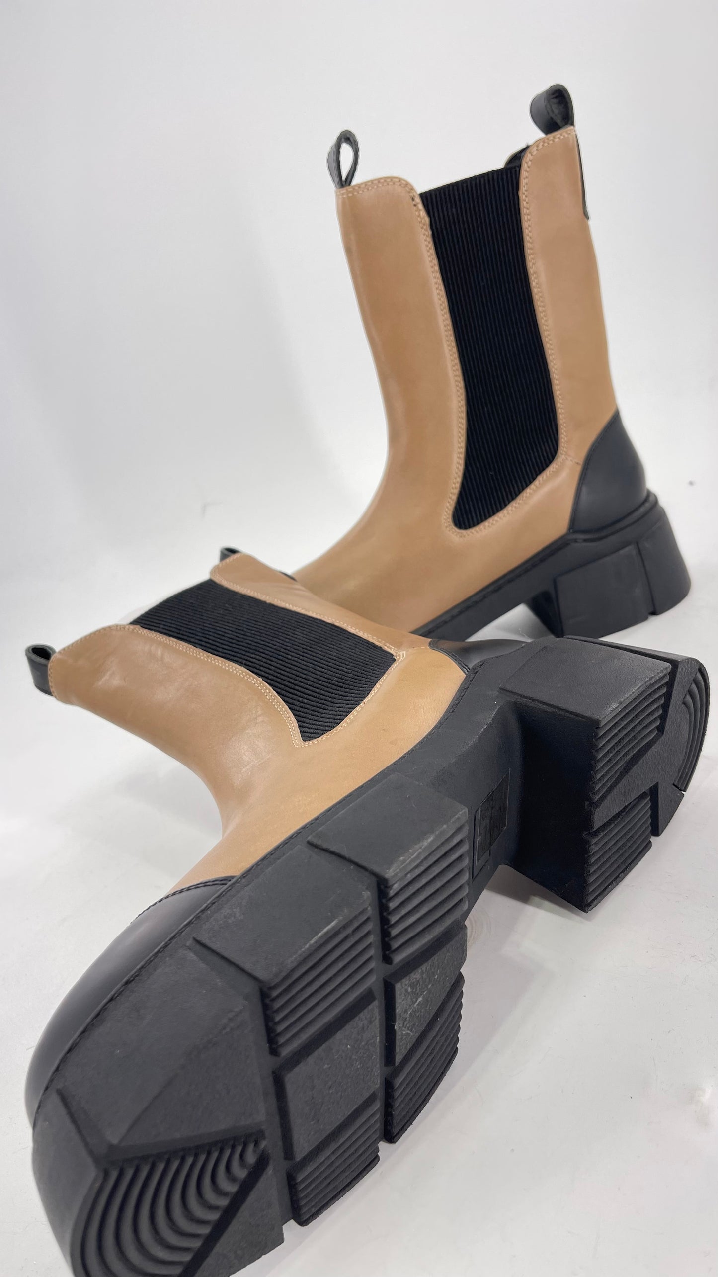 Free People James Chelsea Boot Tan with Chunky Heel and Raised Platform Sole (37.5)