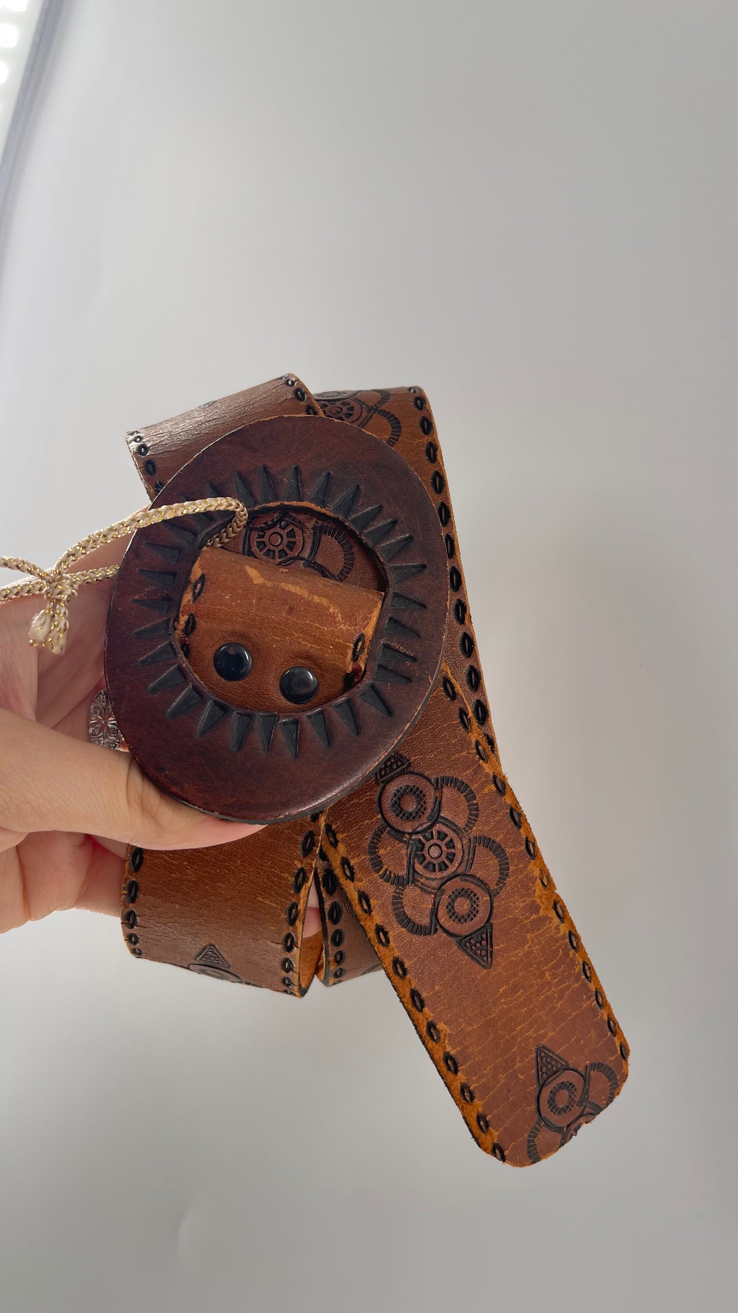 Vintage 70s Hand Tooled HandCrafted Embossed Genuine Leather Belt (S/M)