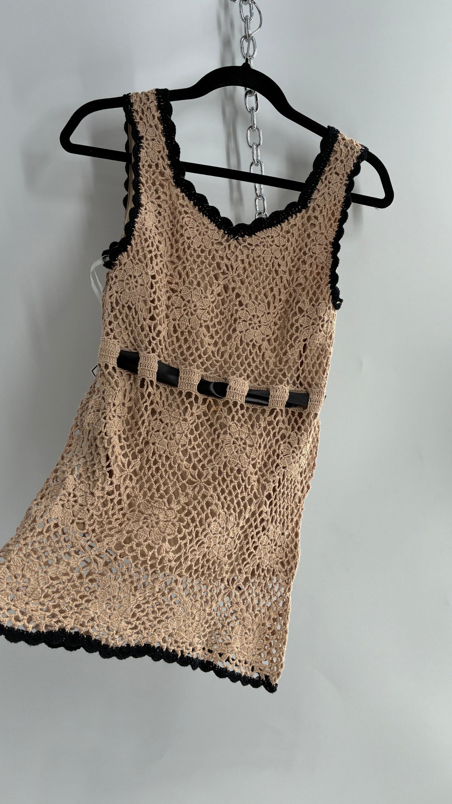 Deadstock Vintage GLIMMER Crochet Black Trim Long Tank with Black Satin Ribbon (Large)