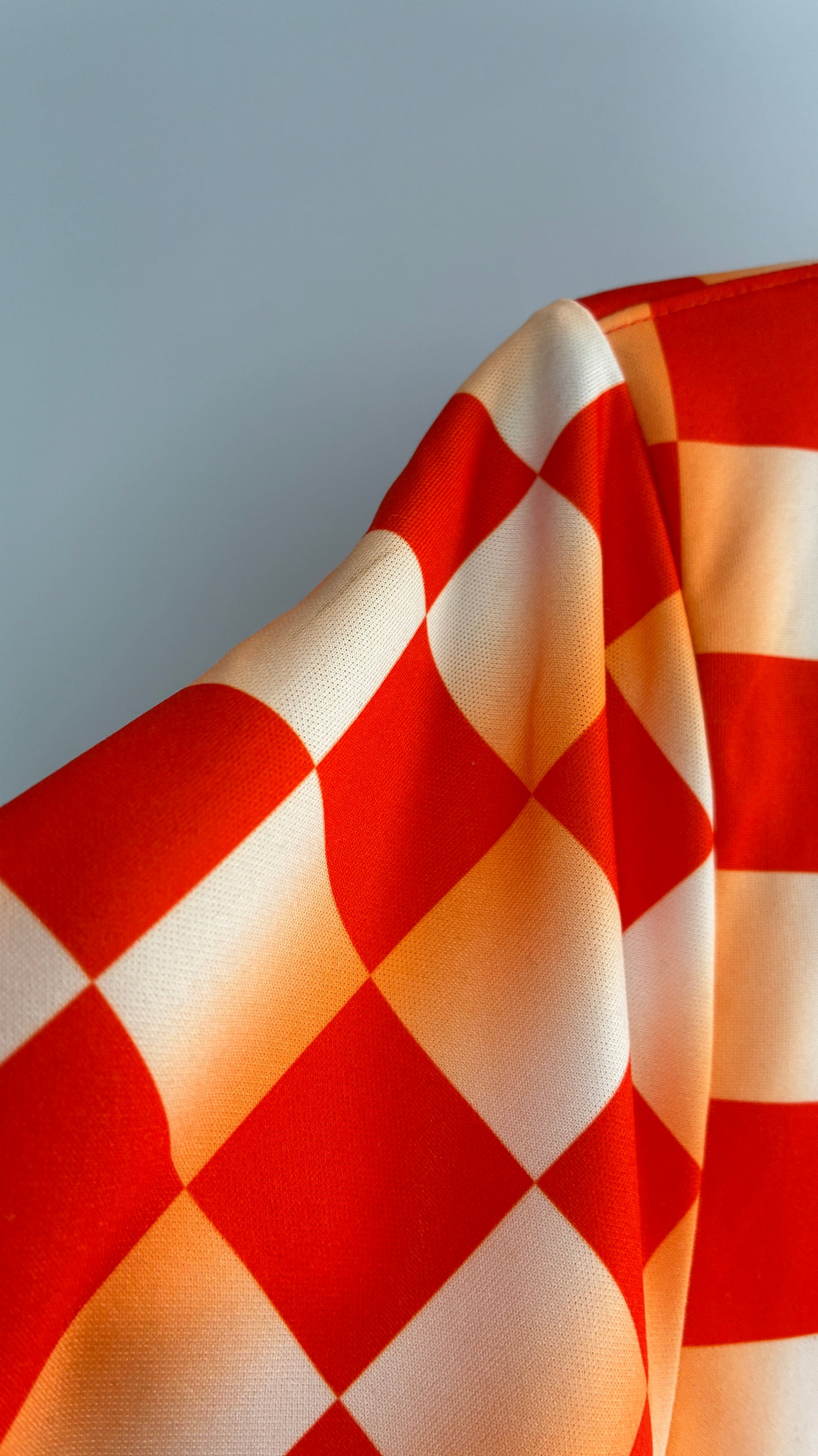 NIKE Orange Checkered Jersey T (Medium)