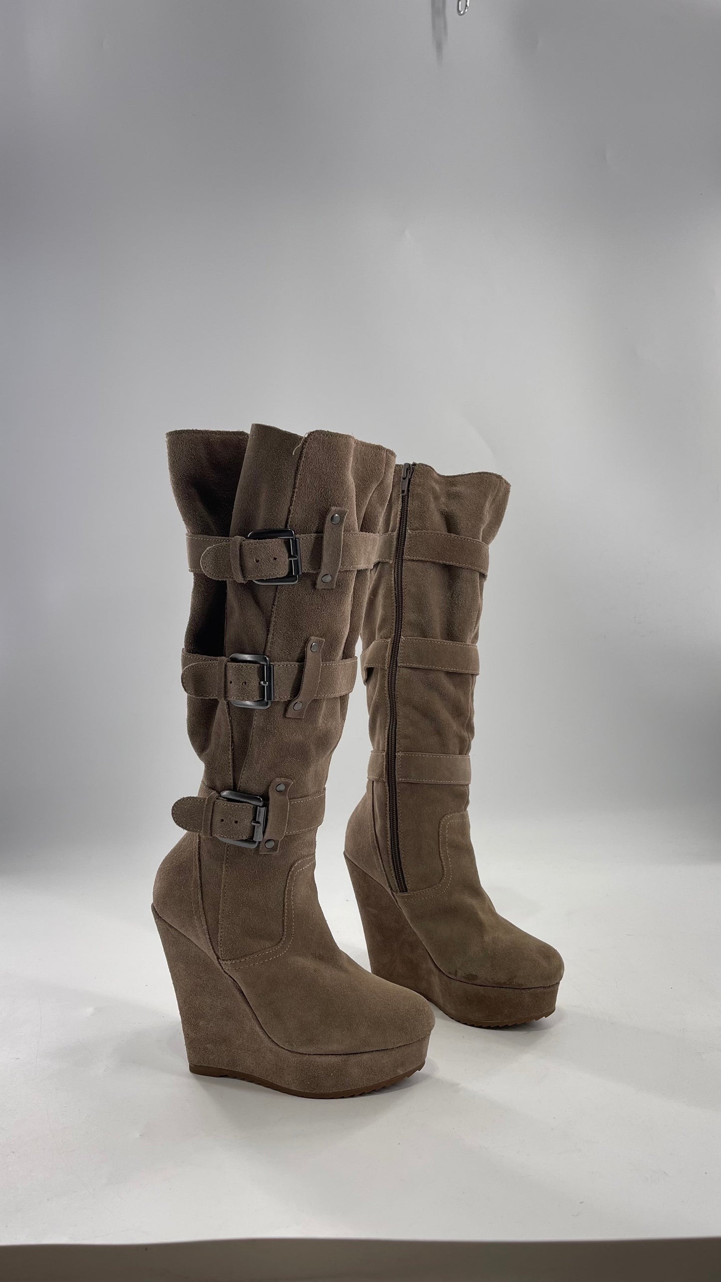 Vintage Bakers Genuine Suede Leather Gray/Tan Wedge Platform Knee High Boots with Gun Metal Buckles (6)
