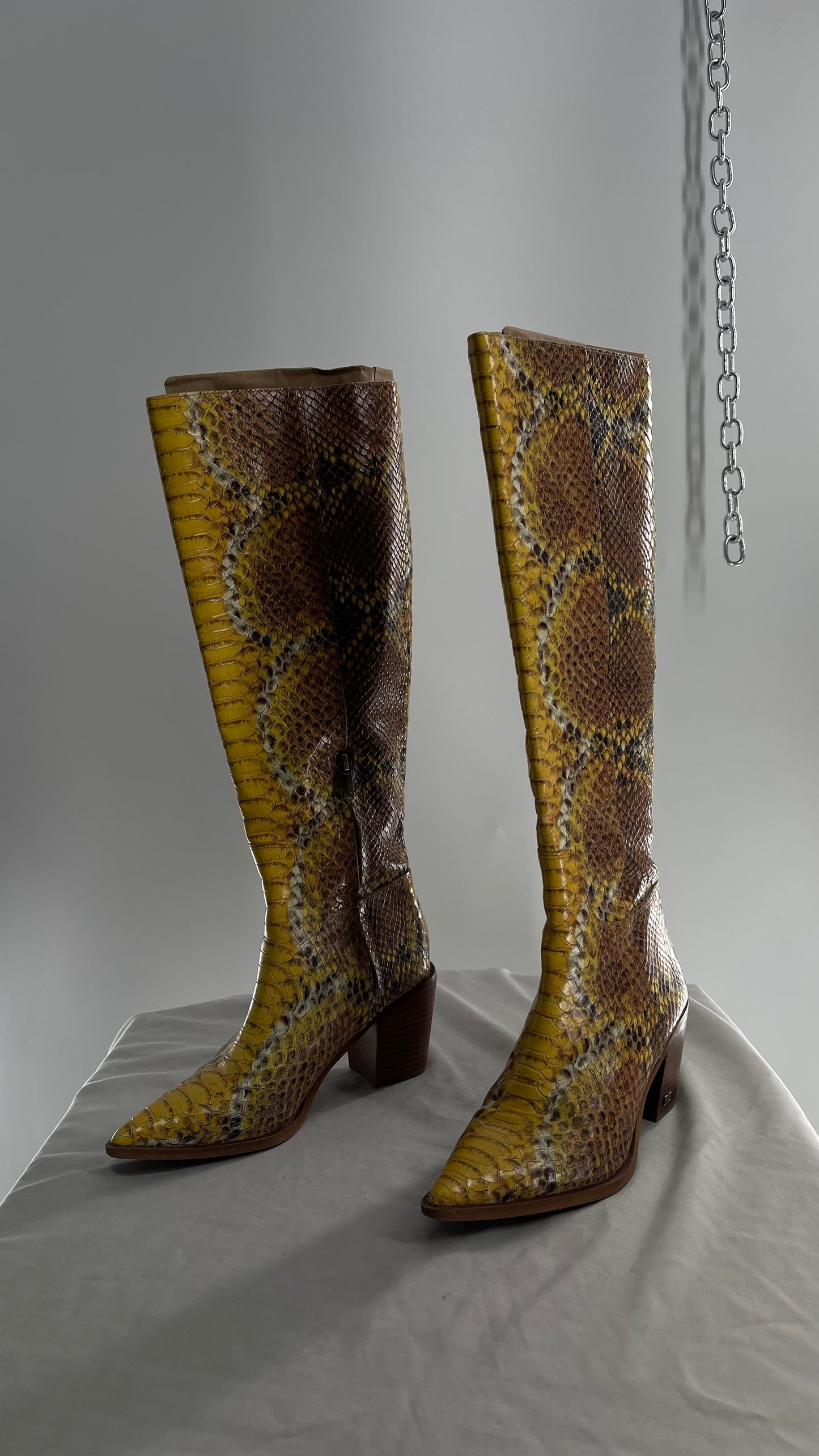 Sam Edelman Yellow Snakeskin Patterned Pointed Toe Knee High Boots (7)