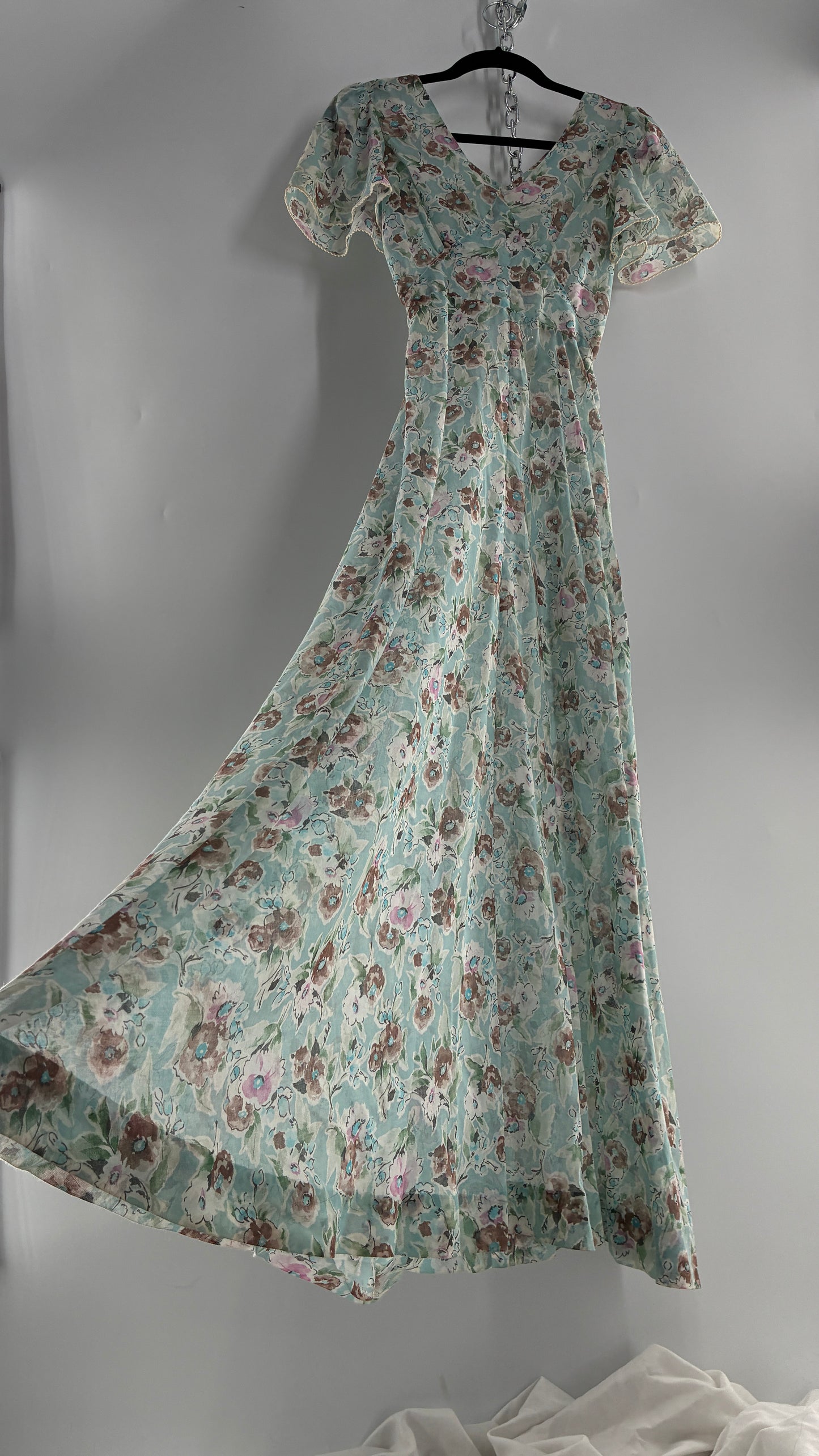 Handmade Vintage PLAIN JANE 1970s Voluminous Floral Gown with Bust Detail and Open Back (XS)