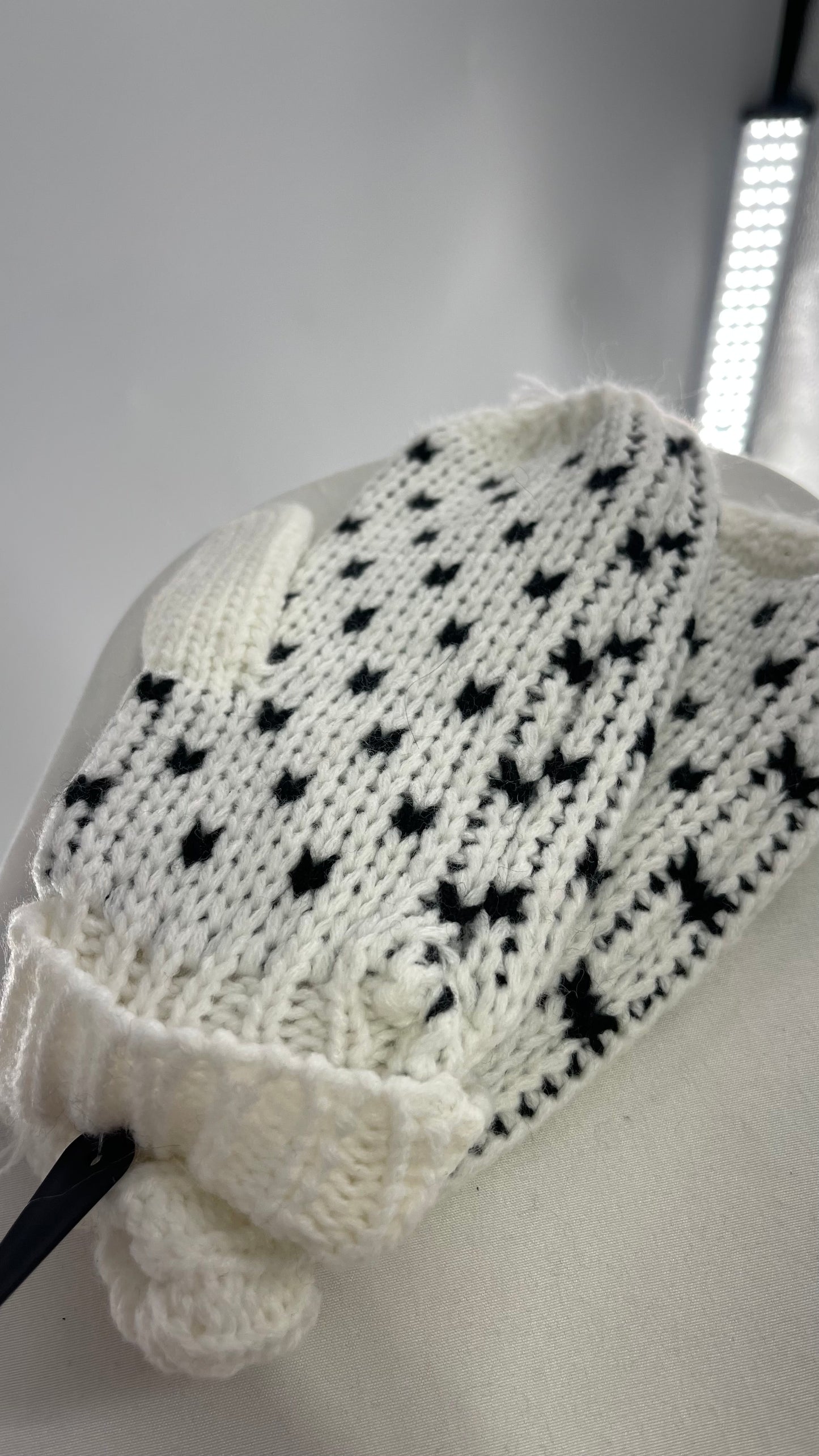 Anthropologie White and Black Knit Mittens