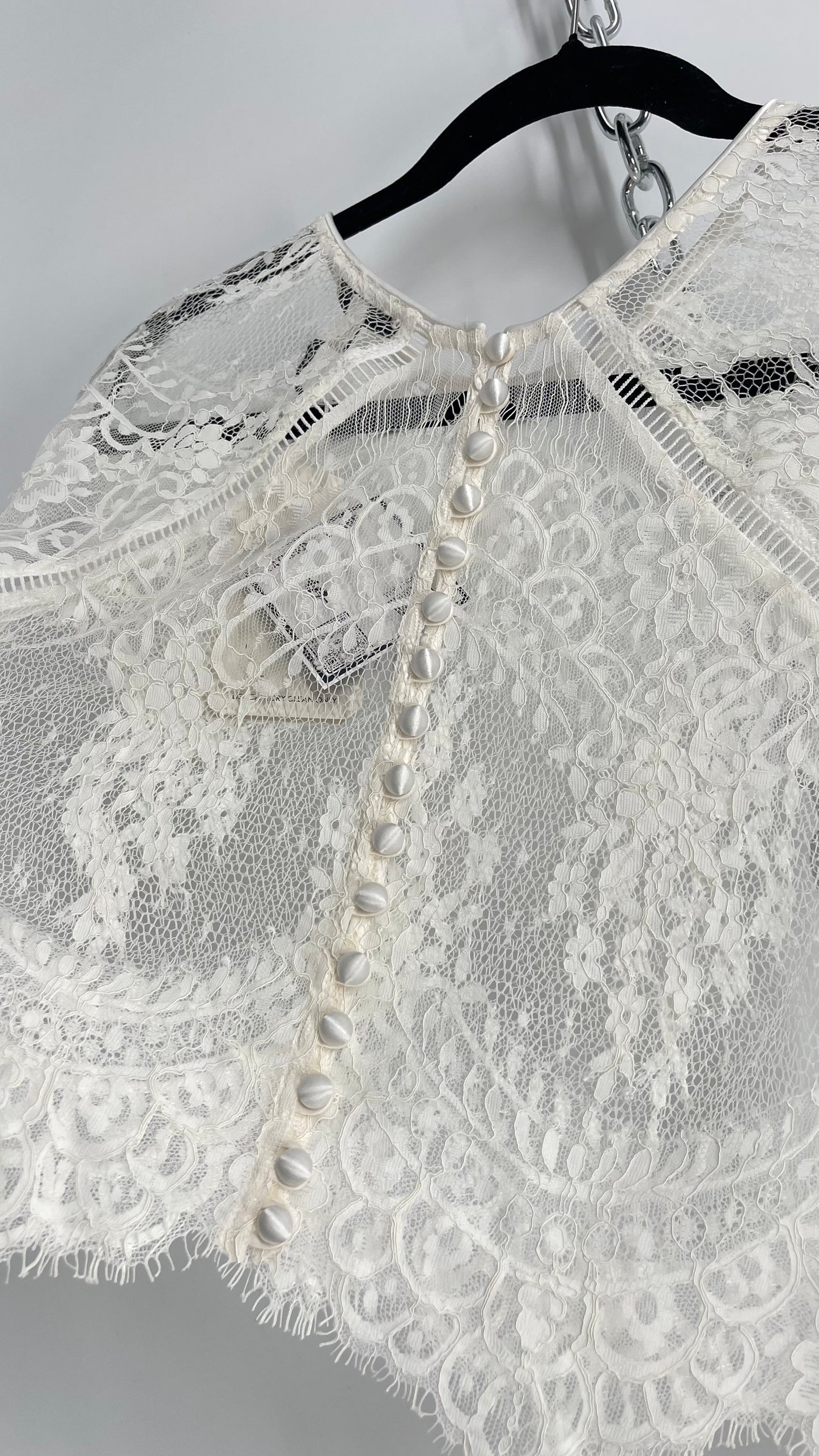 Catherine Deane ITÁLIA White Lace Button Back Short Sleeve Topper Covered in Beading with Tags Attached (Large)
