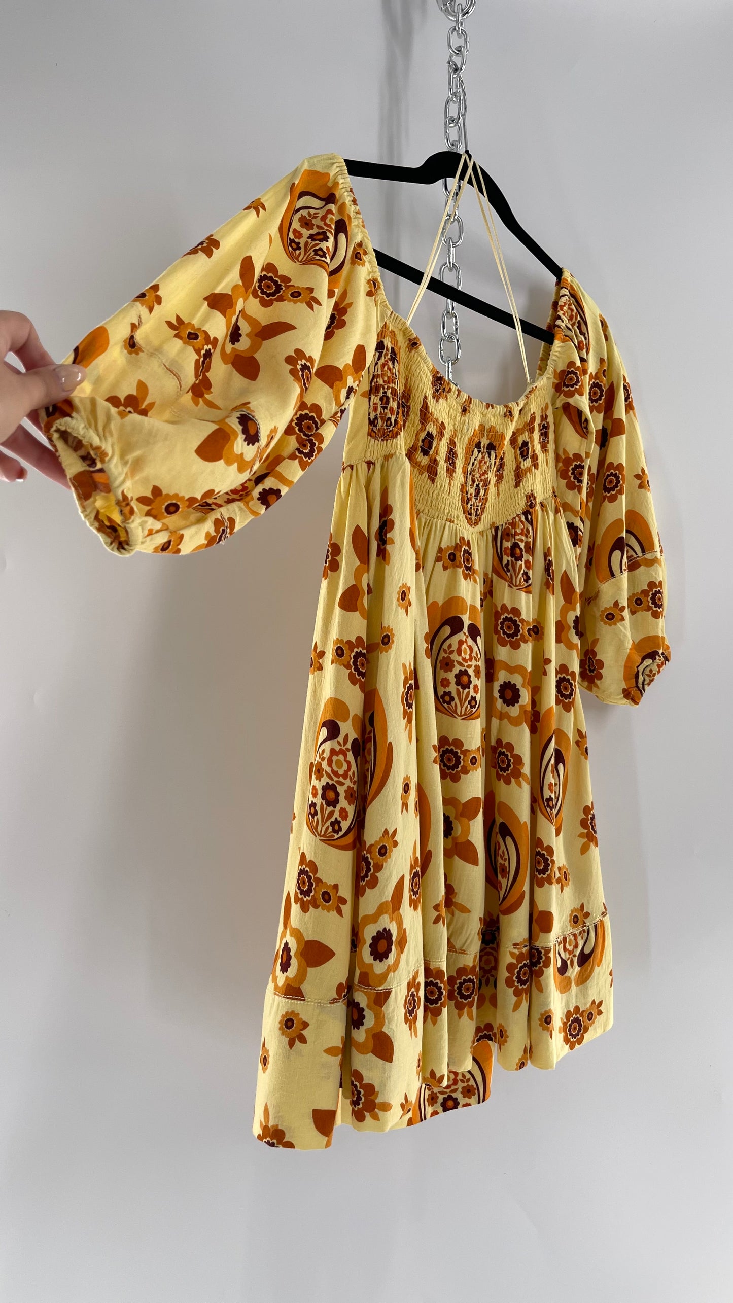Urban Outfitters 1970s Puff Sleeve Retro Printed Babydoll Mini (Small)