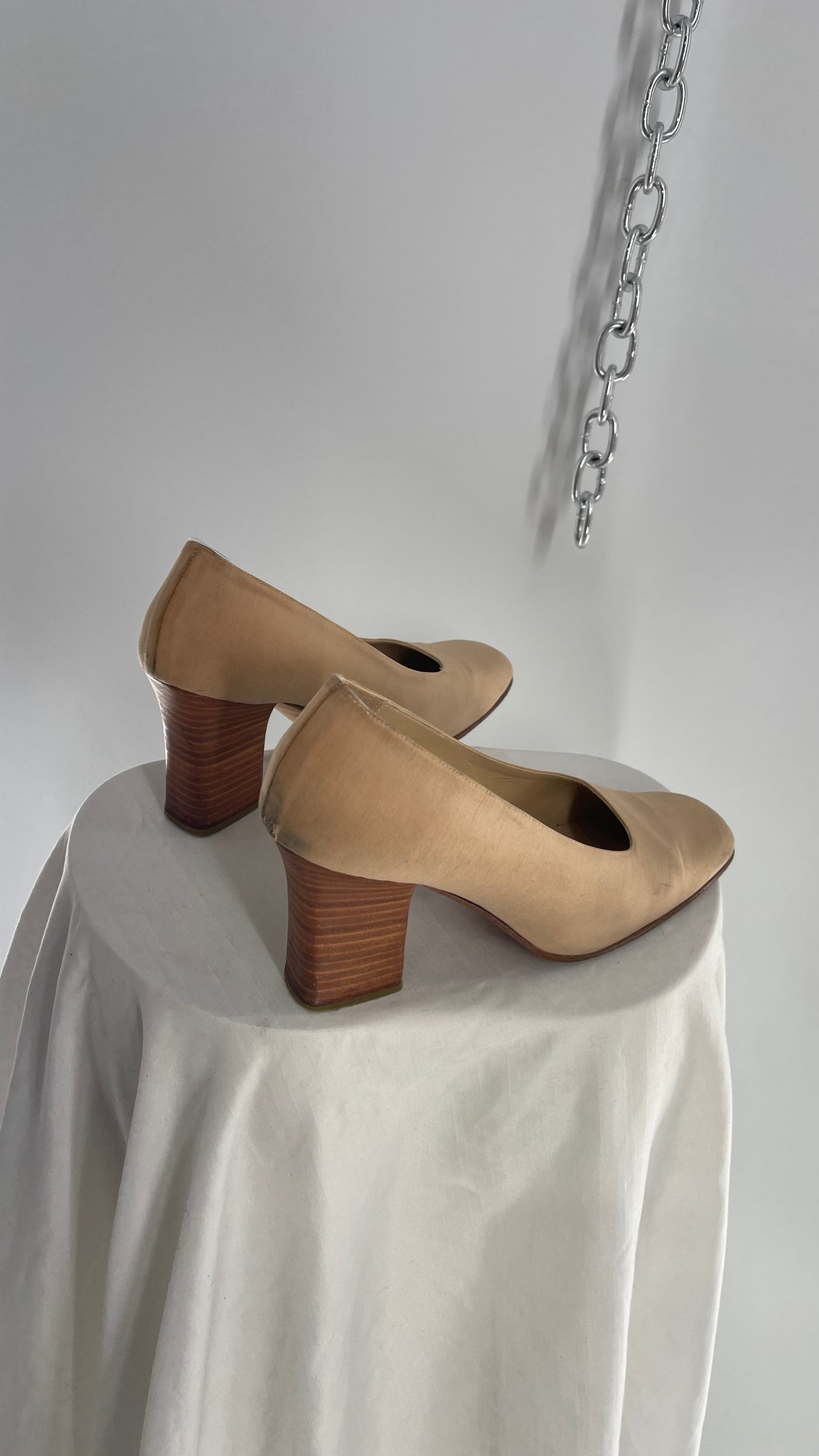 Vintage 1990s DKNY Tan/Beige Square Toe Block Heel (8)
