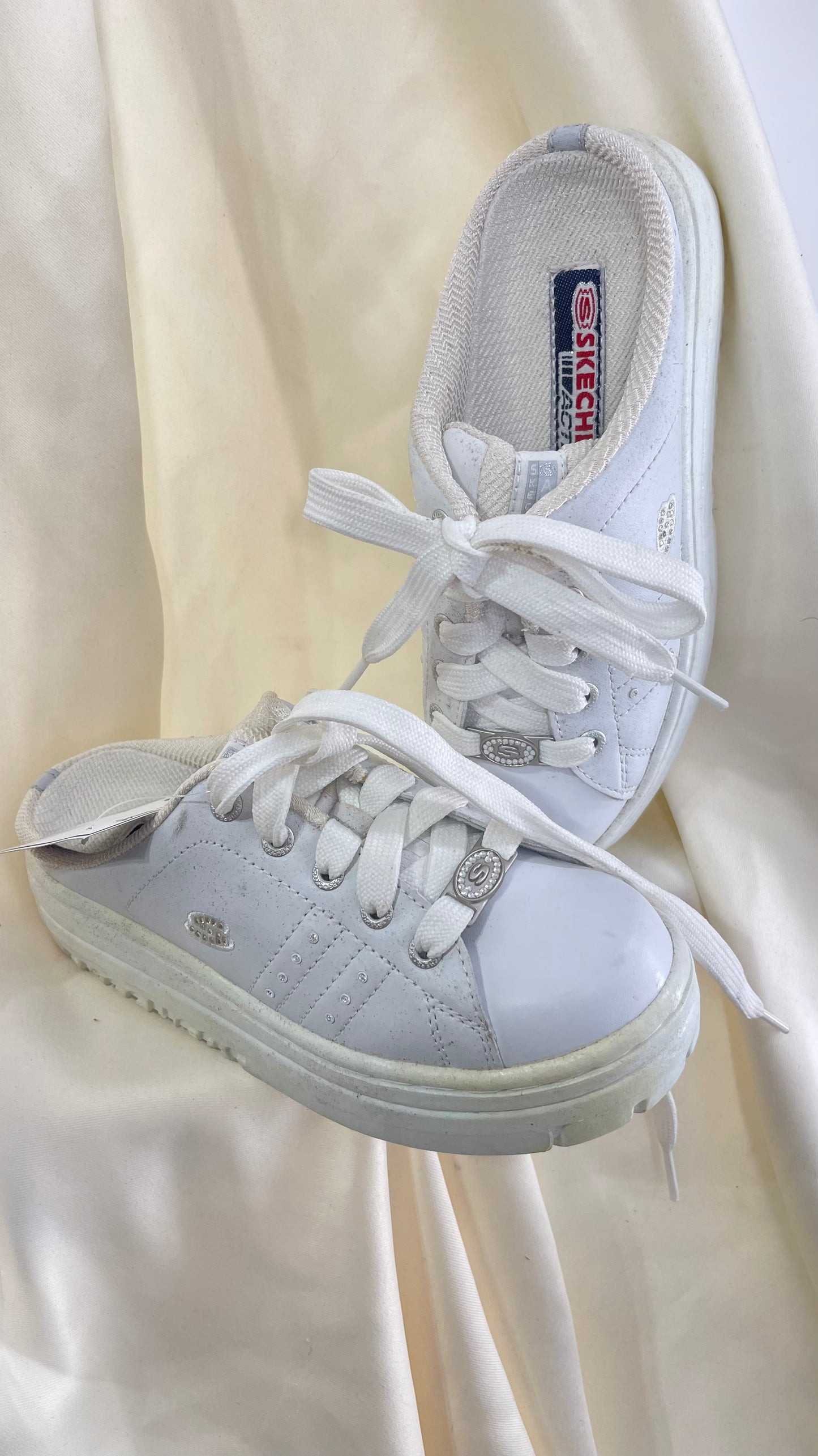 Vintage White Sketchers Slip on Platform Jammer Sneakers with Bedazzled Details (6)