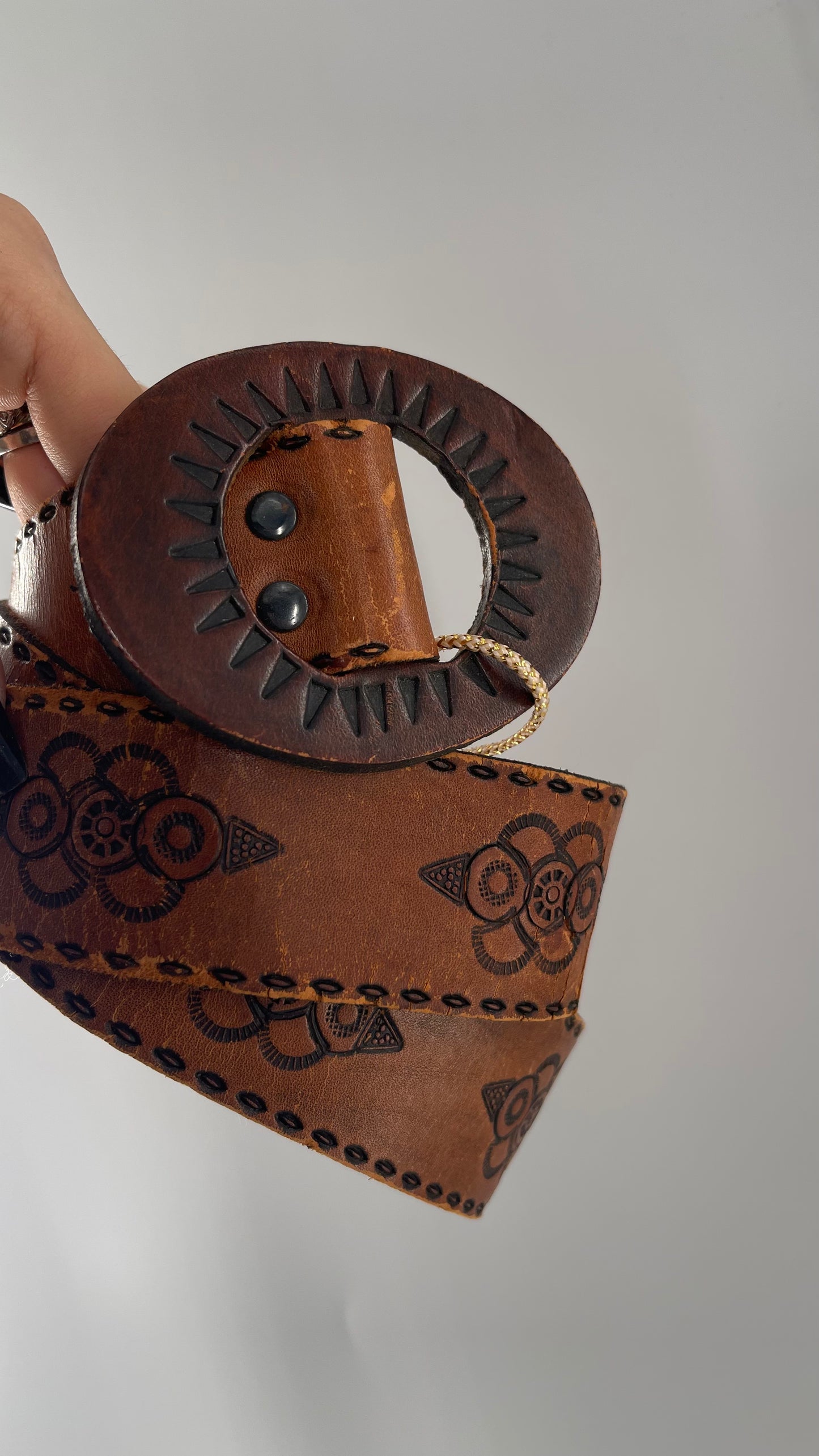 Vintage 70s Hand Tooled HandCrafted Embossed Genuine Leather Belt (S/M)