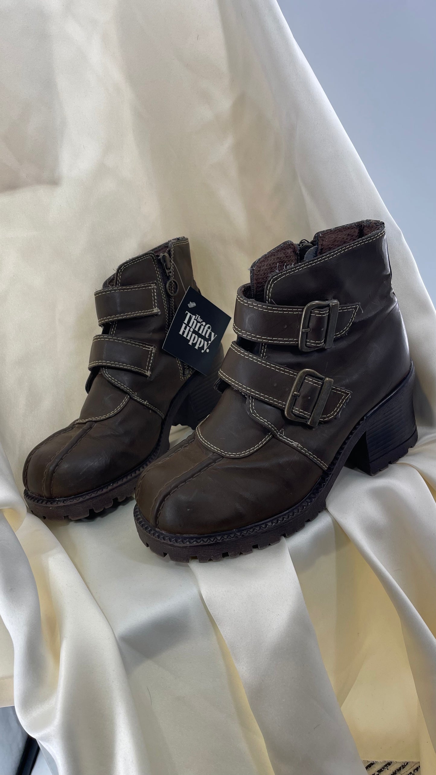 Vintage No Boundaries Brown Chunky Heel Platform Cross Front Buckle Boots (7)