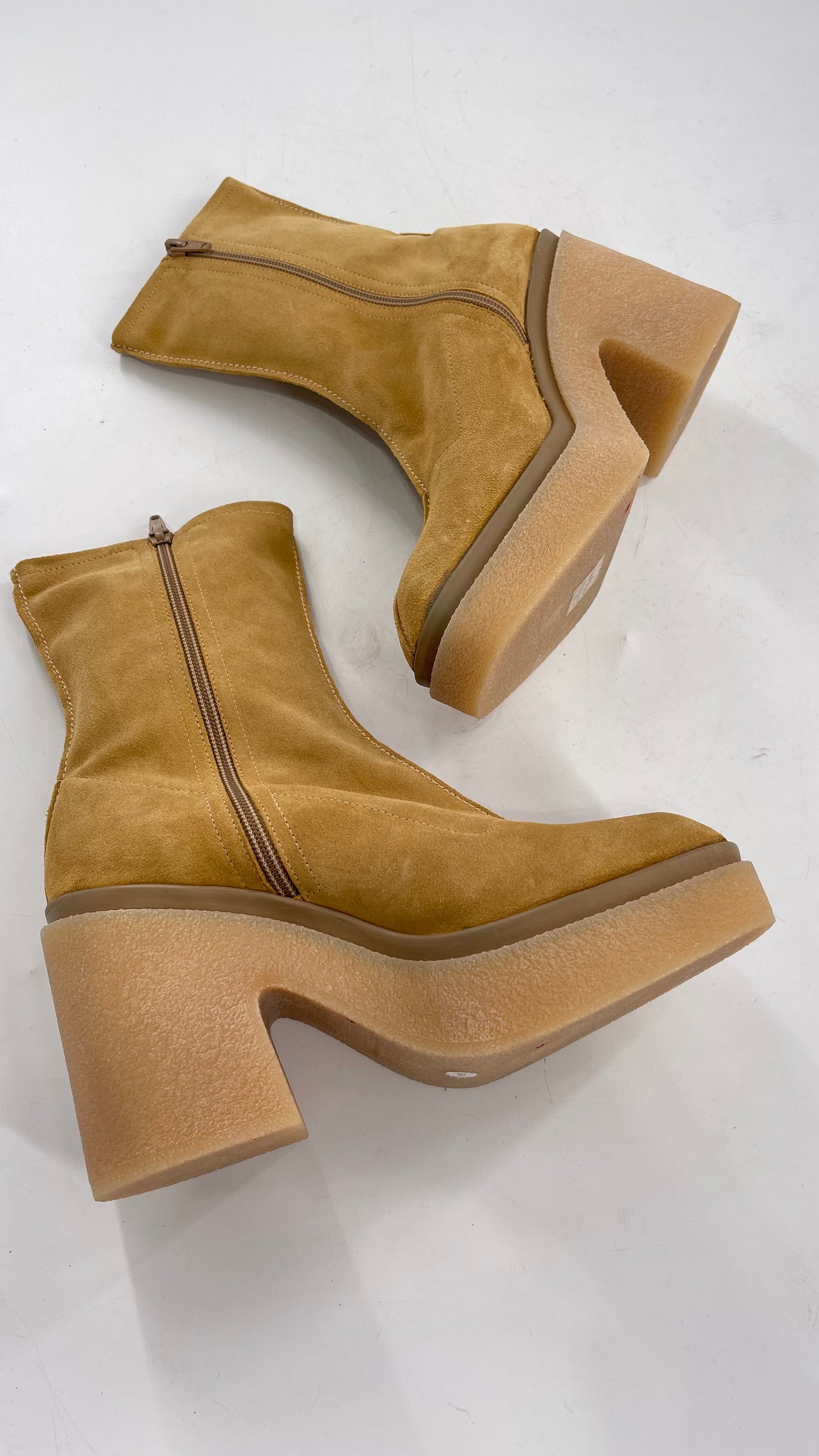 Free People Gigi Tan Suede Ankle Boots with Platform and Chunky Rubber Heel (38.5)