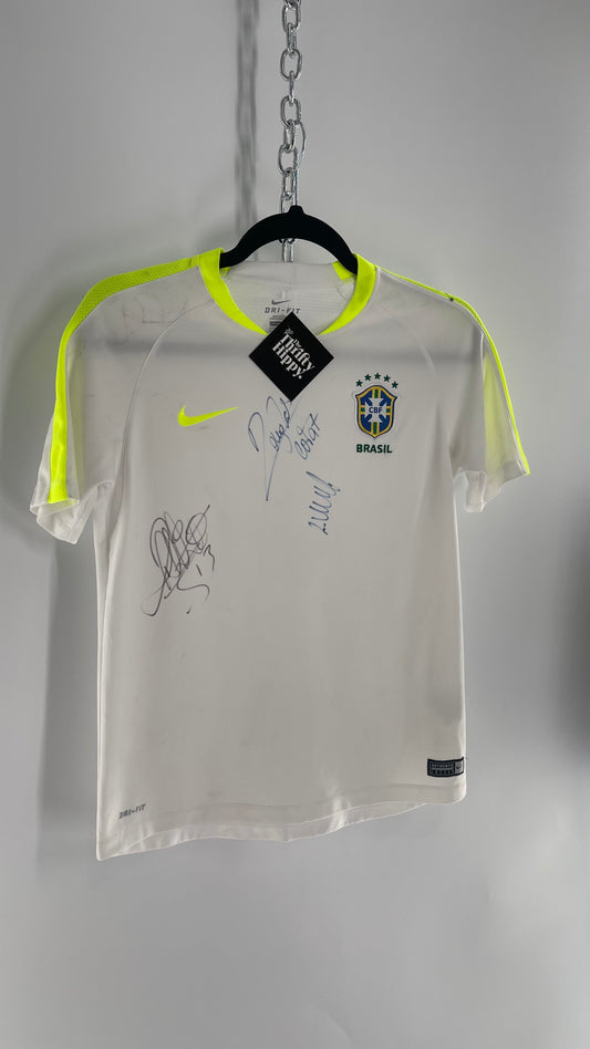 Vintage Nike Brasil CBF Jersey with Chelsea Player DIEGO COSTA, WILLIAN, and OSCAR Signatures (Large)