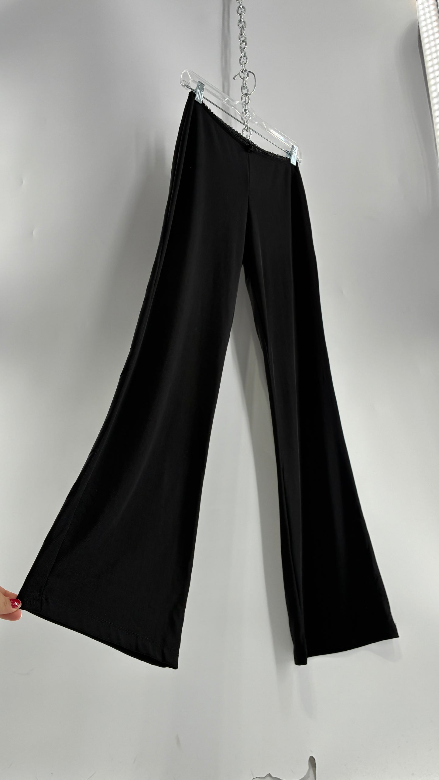 Vintage ACTIVE USA 1990s Black Thick Low Rise Yoga Pants with Bow Front (Medium)