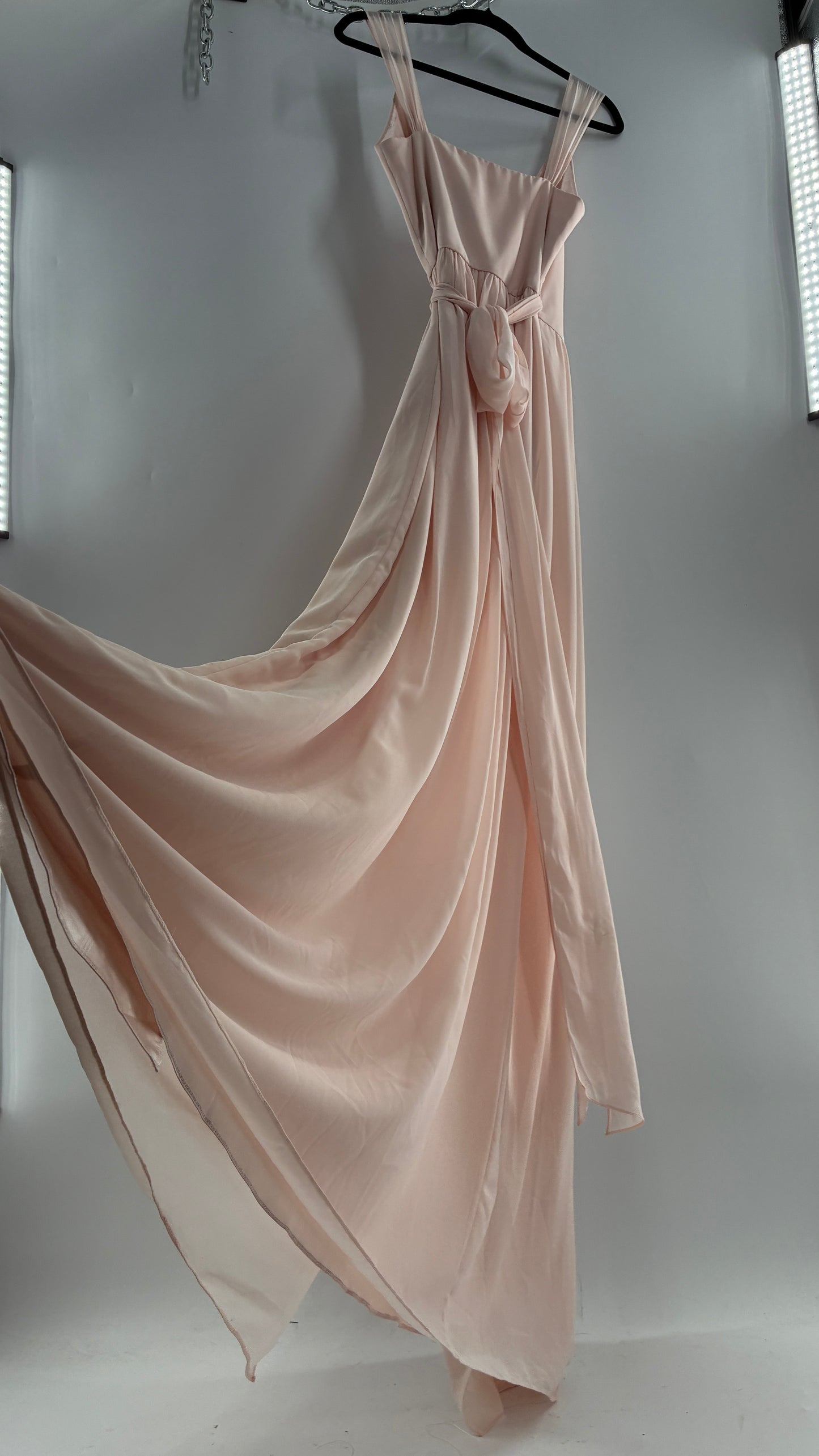 CEREMONY Joanna August Ballet Slipper Pink Vented Gown with Tied Waist (Small)
