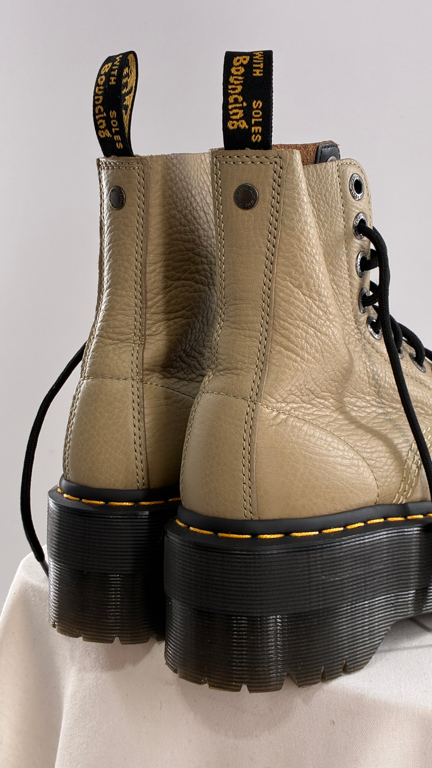 Vintage Dr. Martens 1460 Pascal Max Platform Pale Olive Pisa Boot (6L)