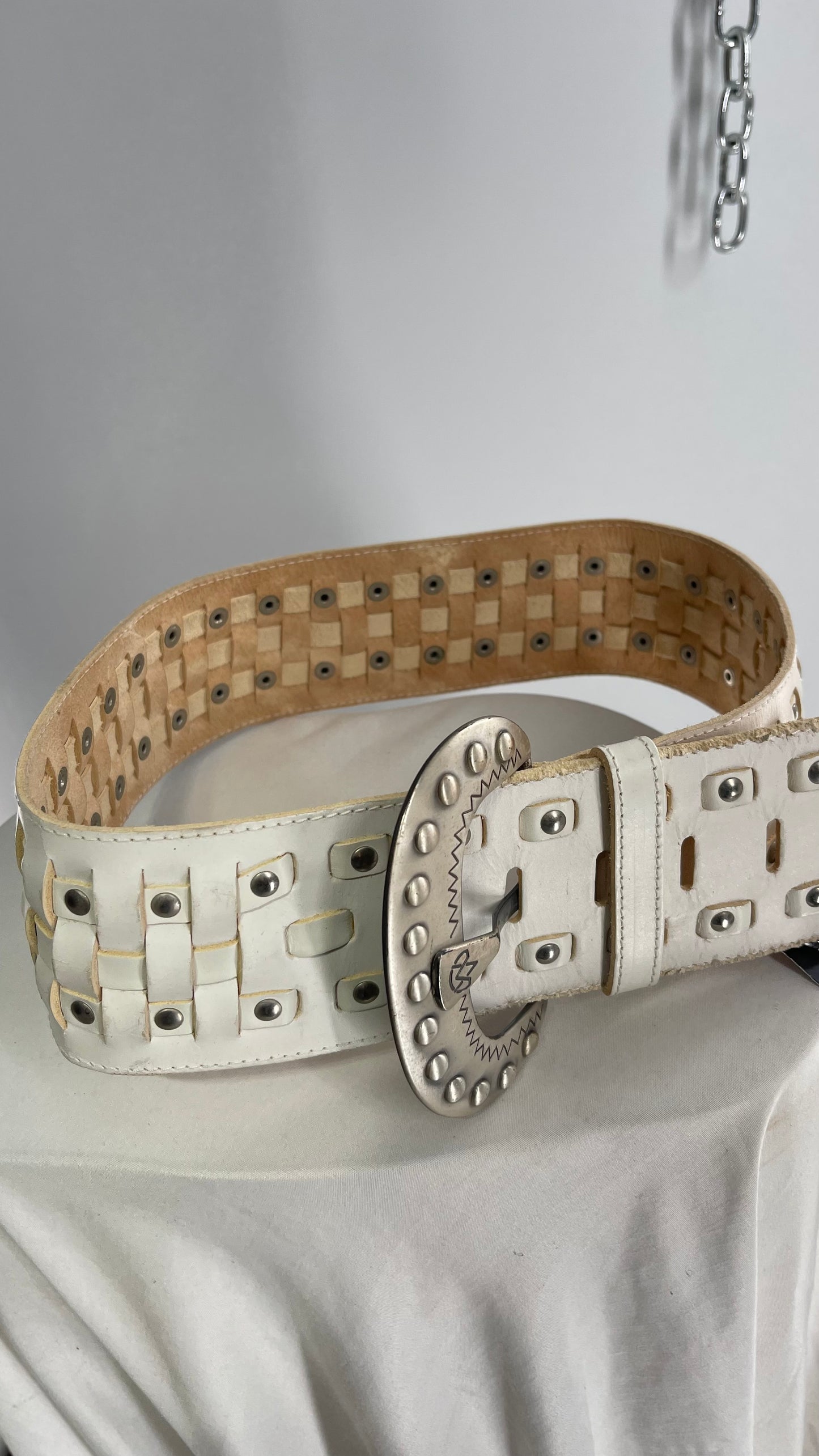 AVIÓN Wide Width Basket Woven Belt with Studs and Engraved Buckle (Small)