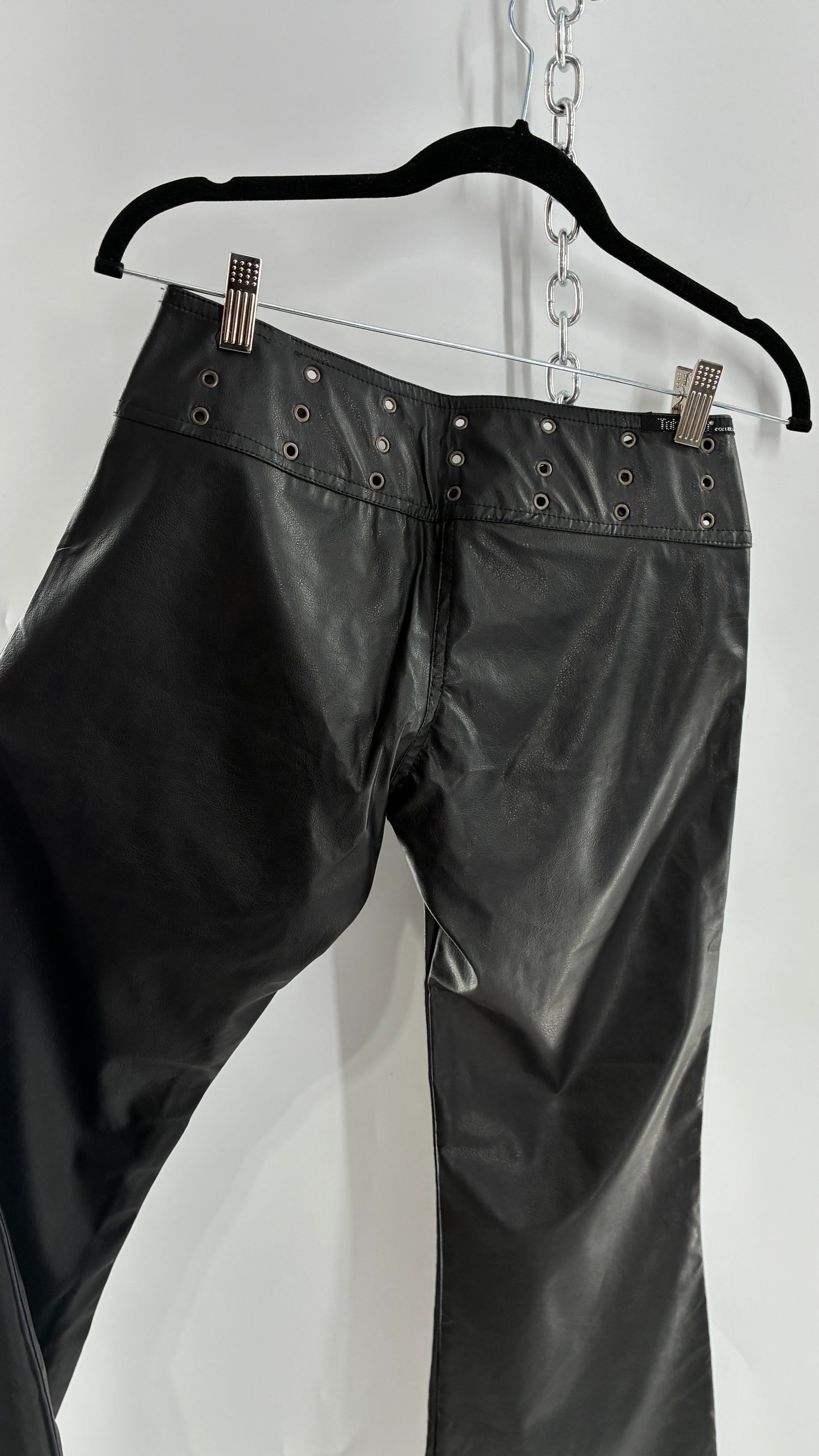 Vintage Toba&Co Tobacco Faux Leather Low Rise Zip Front Kick Flares with Wide Grommet Covered Bronze Circle Buckle Belt (S)