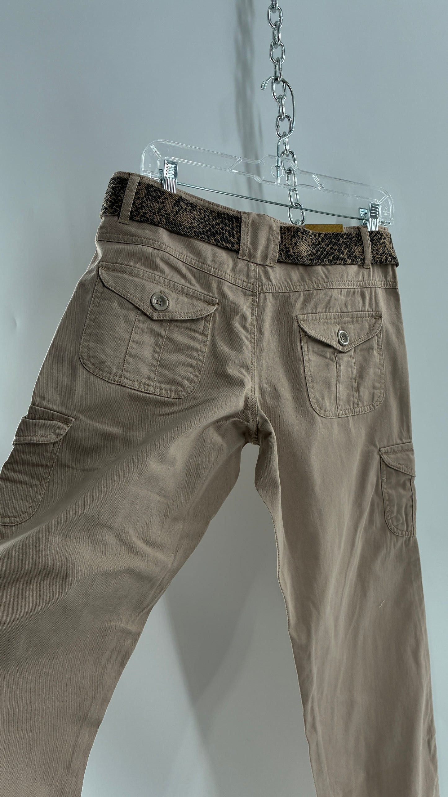 Deadstock Vintage MOKACHINO Tan Low Rise Cargos with Grommet Belt and Zipper Details (4,10)