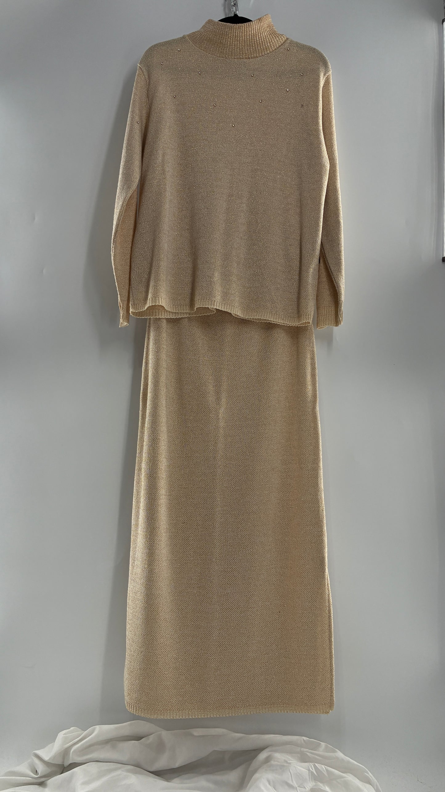 Terry Lewis Classic Luxeries Beige Knit Sweater and Skirt with Gold Tinsel Thread and Rhinestone Collar (Large)