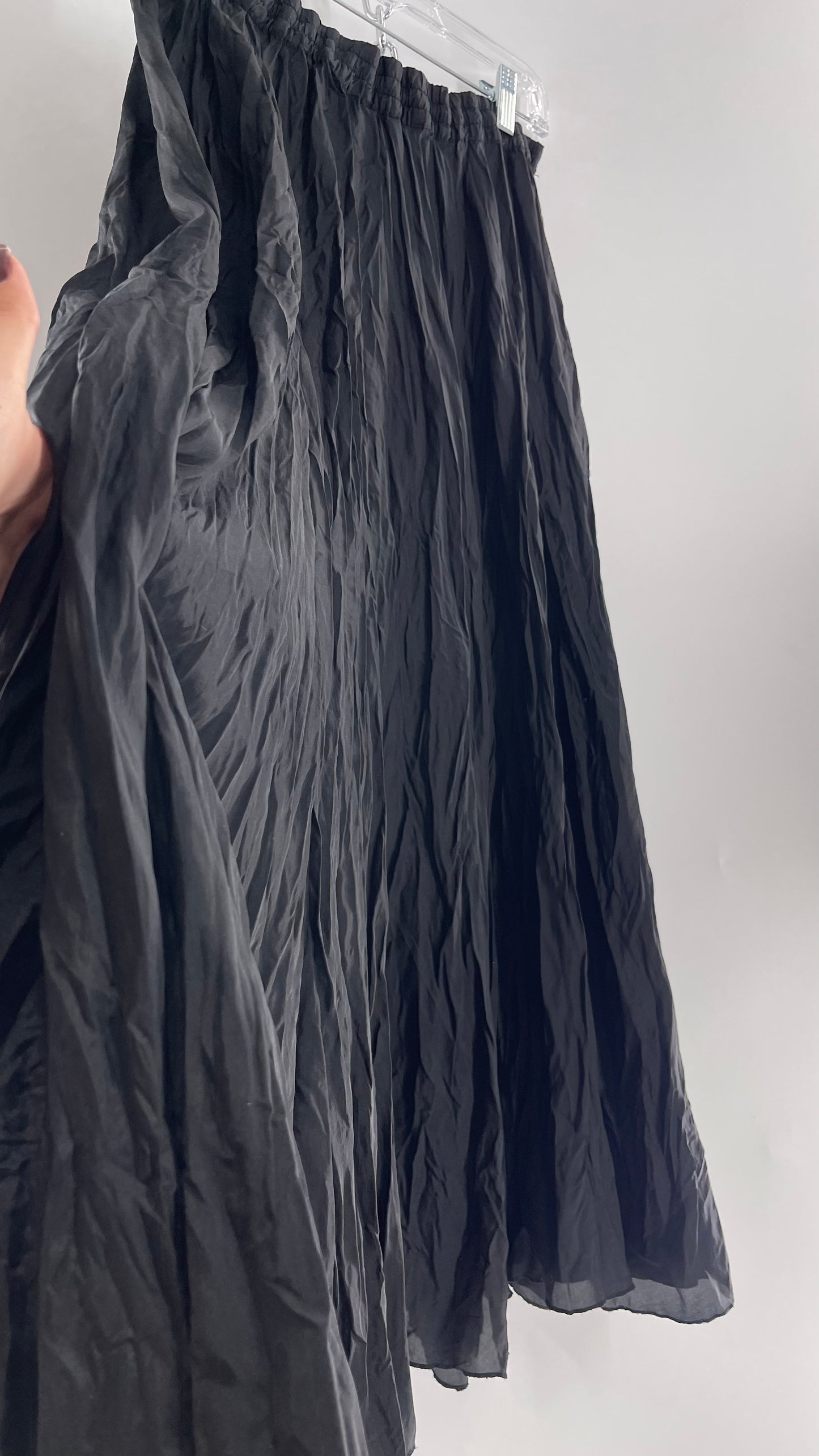 Vintage Adrian Jordan Black Full Length Crinkle Skirt 100% Silk (18/20)