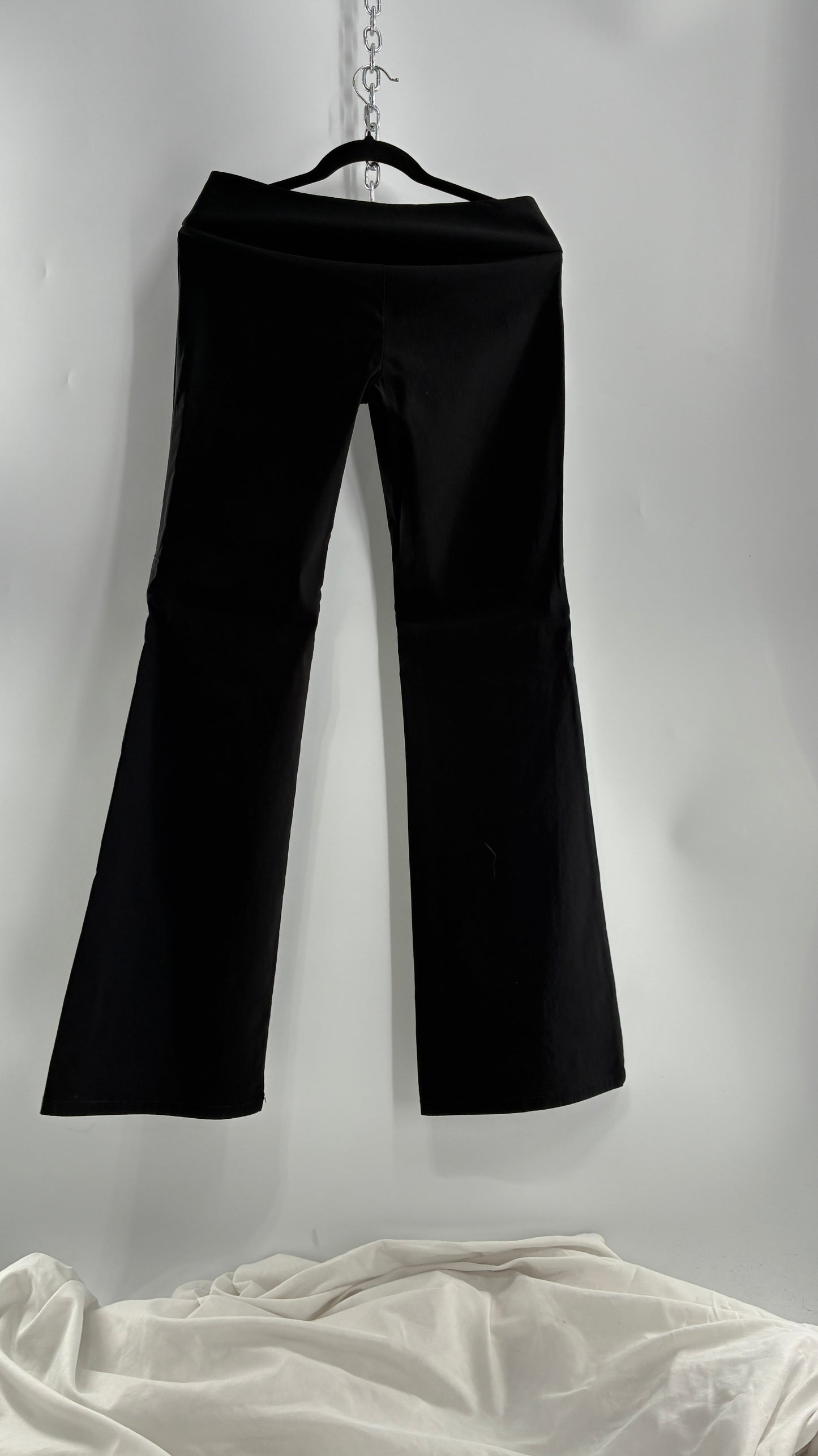 Vintage 1990s GUESS Stretch Low Rise Thick Waistband Black Kickflare (29)