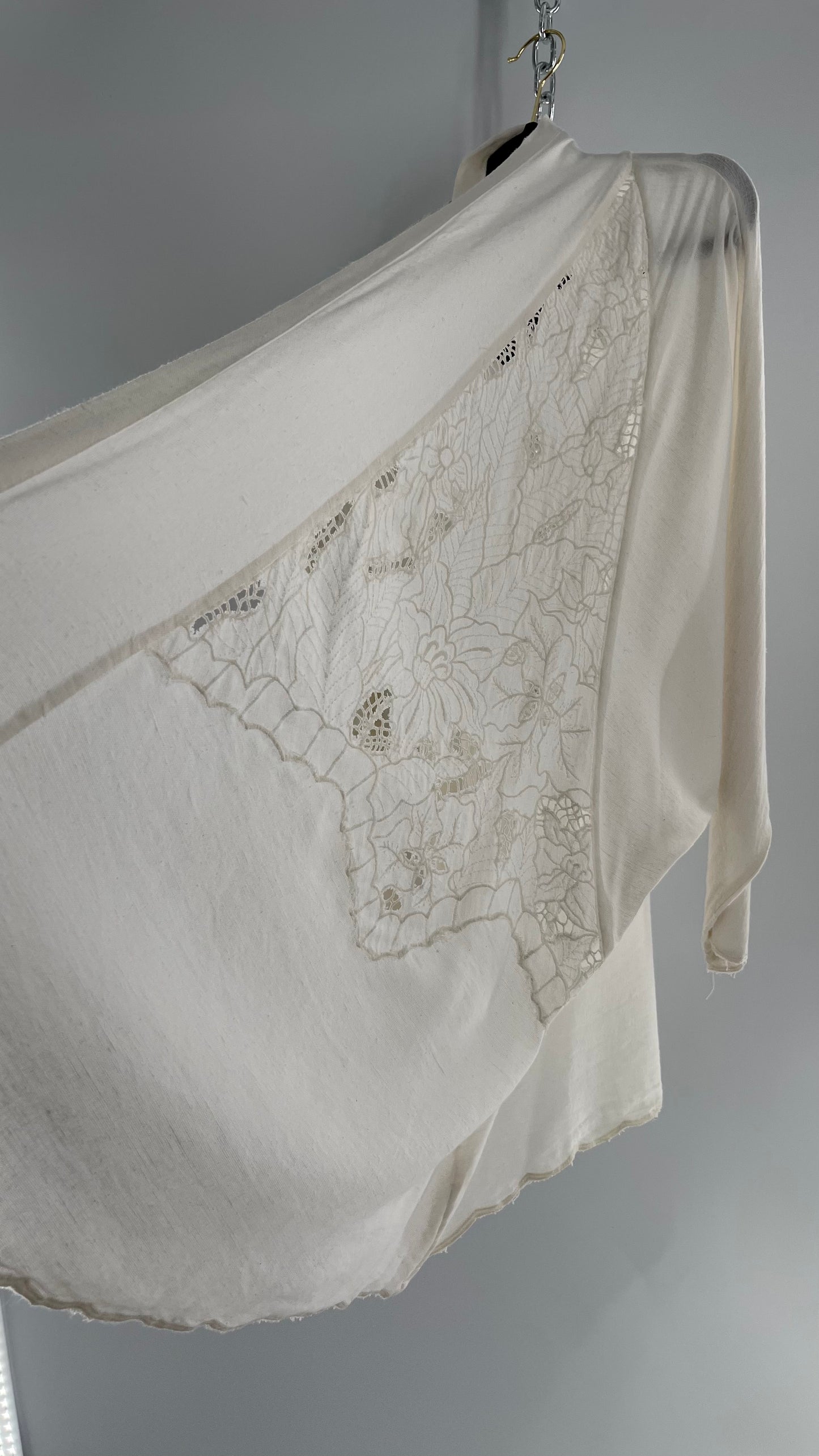 Intimately Free People Linen/Cotton White Cape with Embroidery Design (Medium)