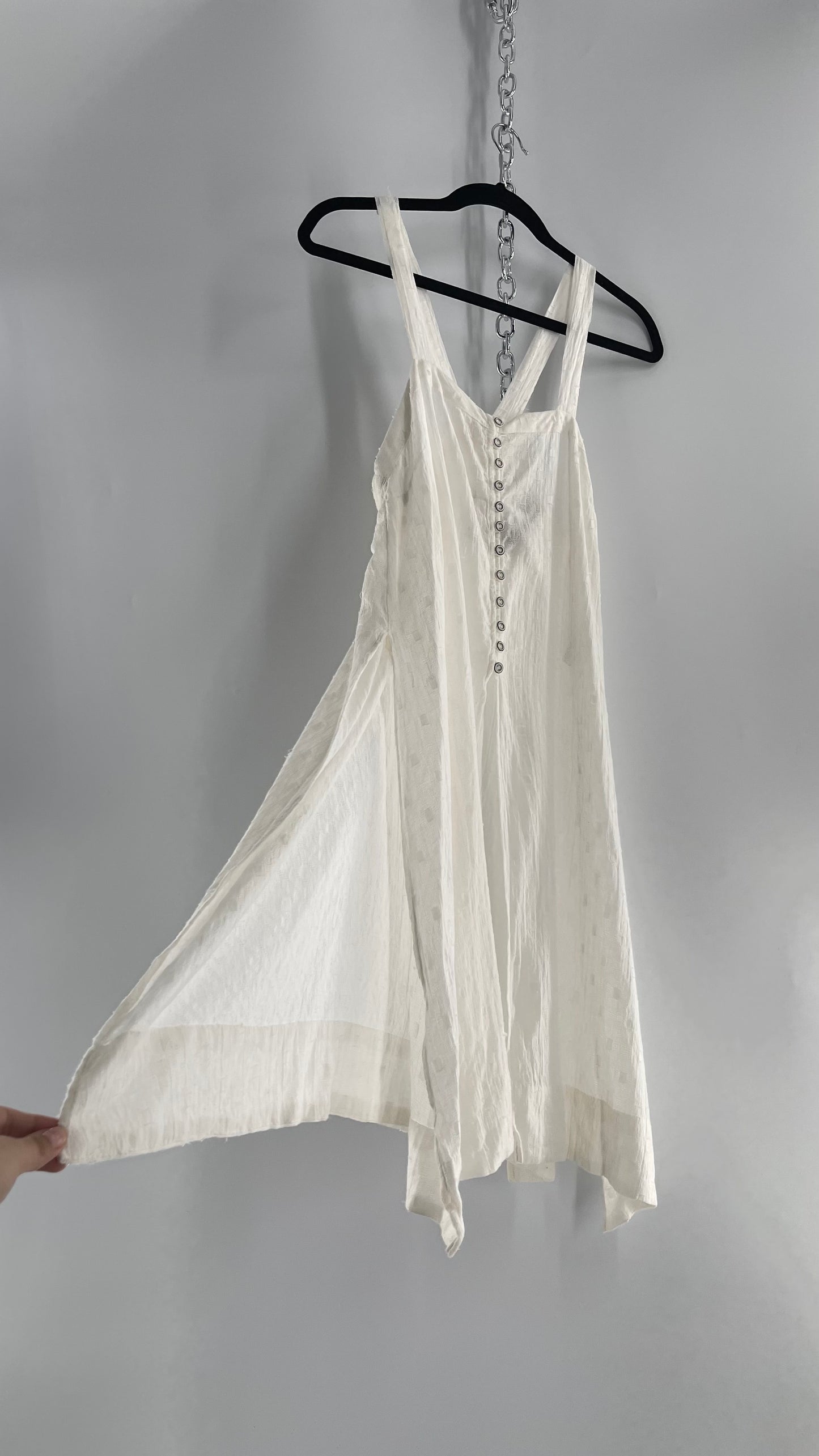 Anthropologie White Sweeping and Vented Button Front Tank (Large)