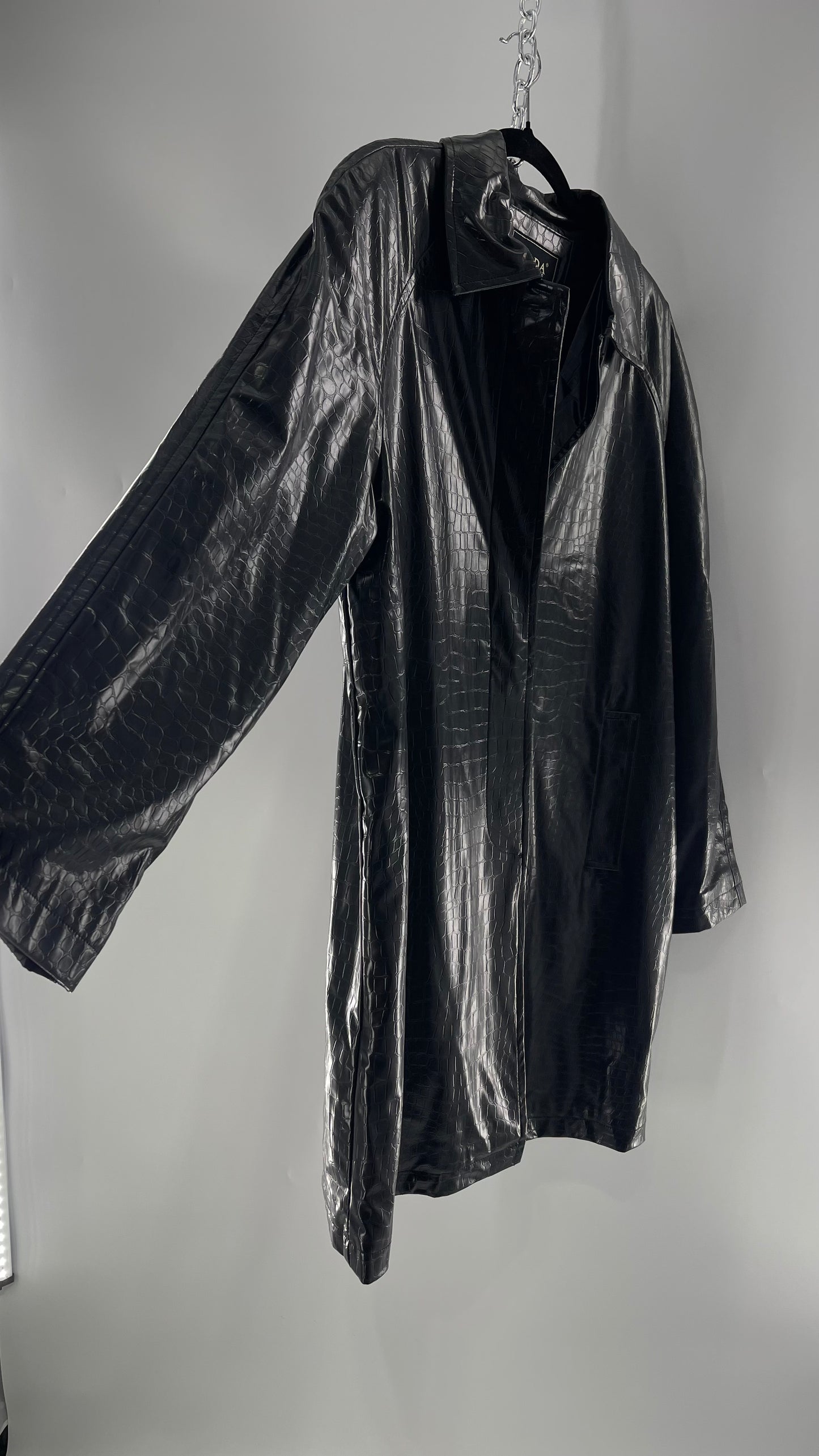 FU DA NEW YORK Black Crocodile Embossed Coat (C) (XL)