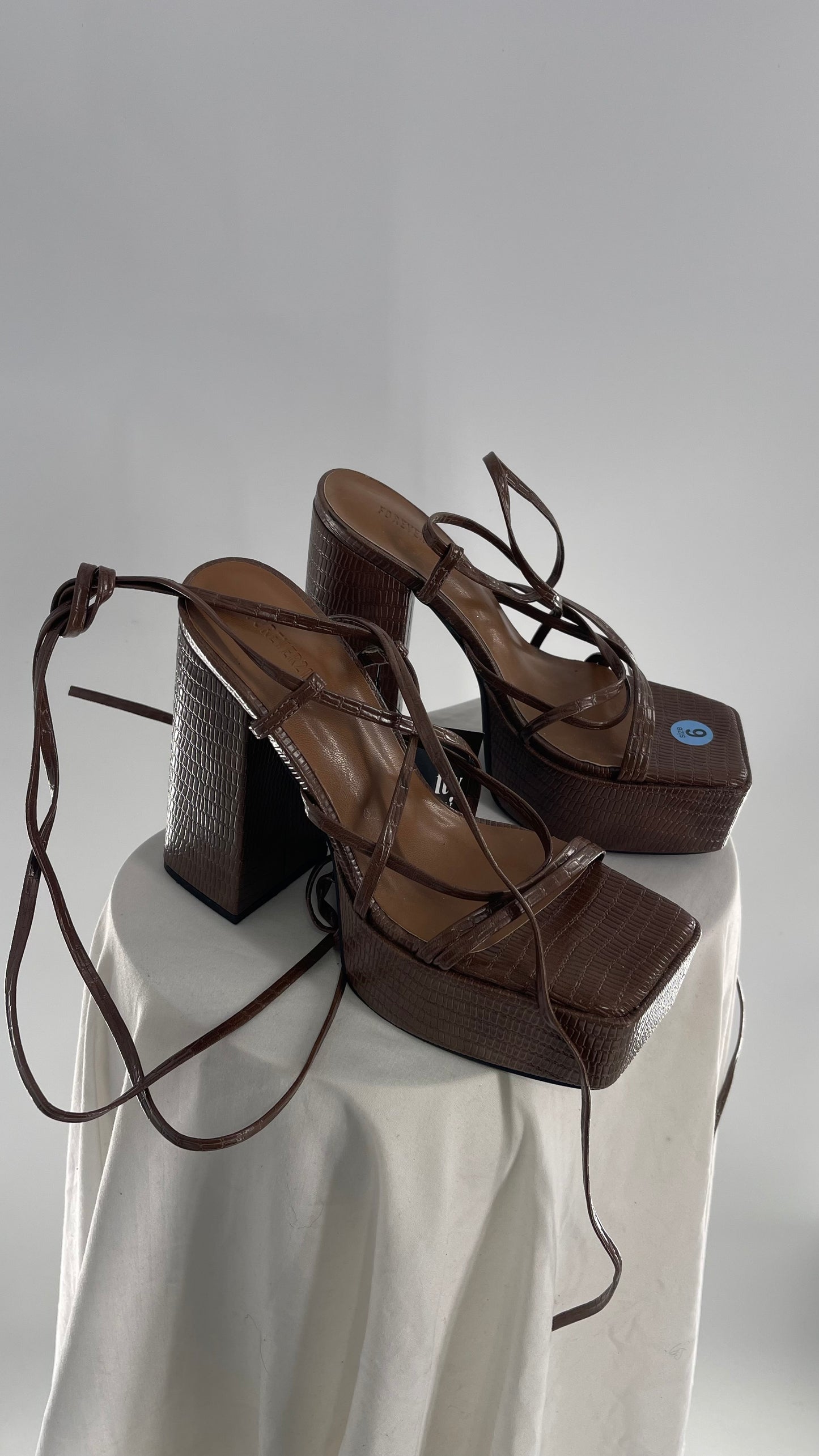 Forever 21 Brown Crocodile Embossed Platform Chunky Heel Strappy Heel (6)