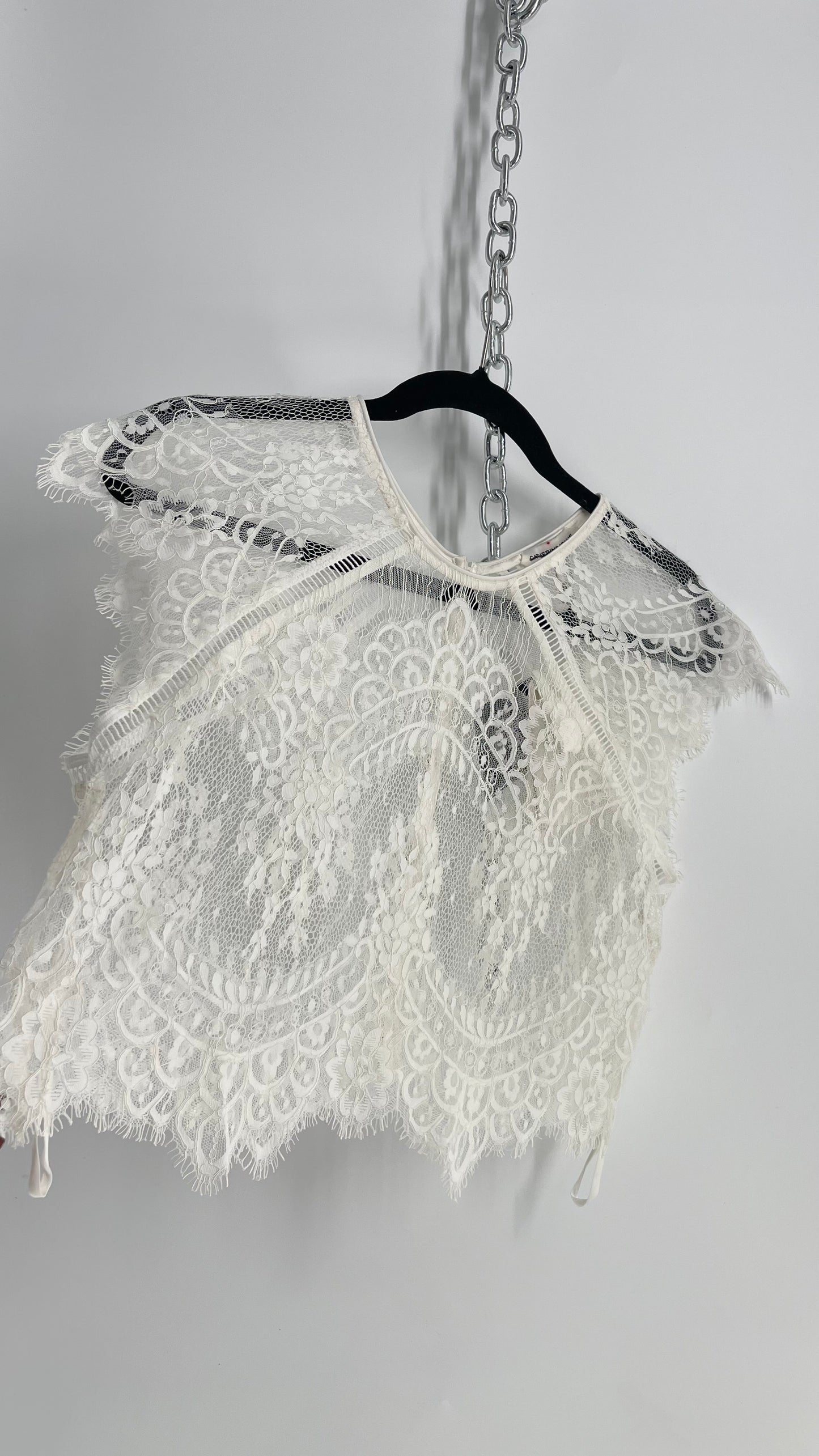 Catherine Deane ITÁLIA White Lace Button Back Short Sleeve Topper Covered in Beading with Tags Attached (Large)