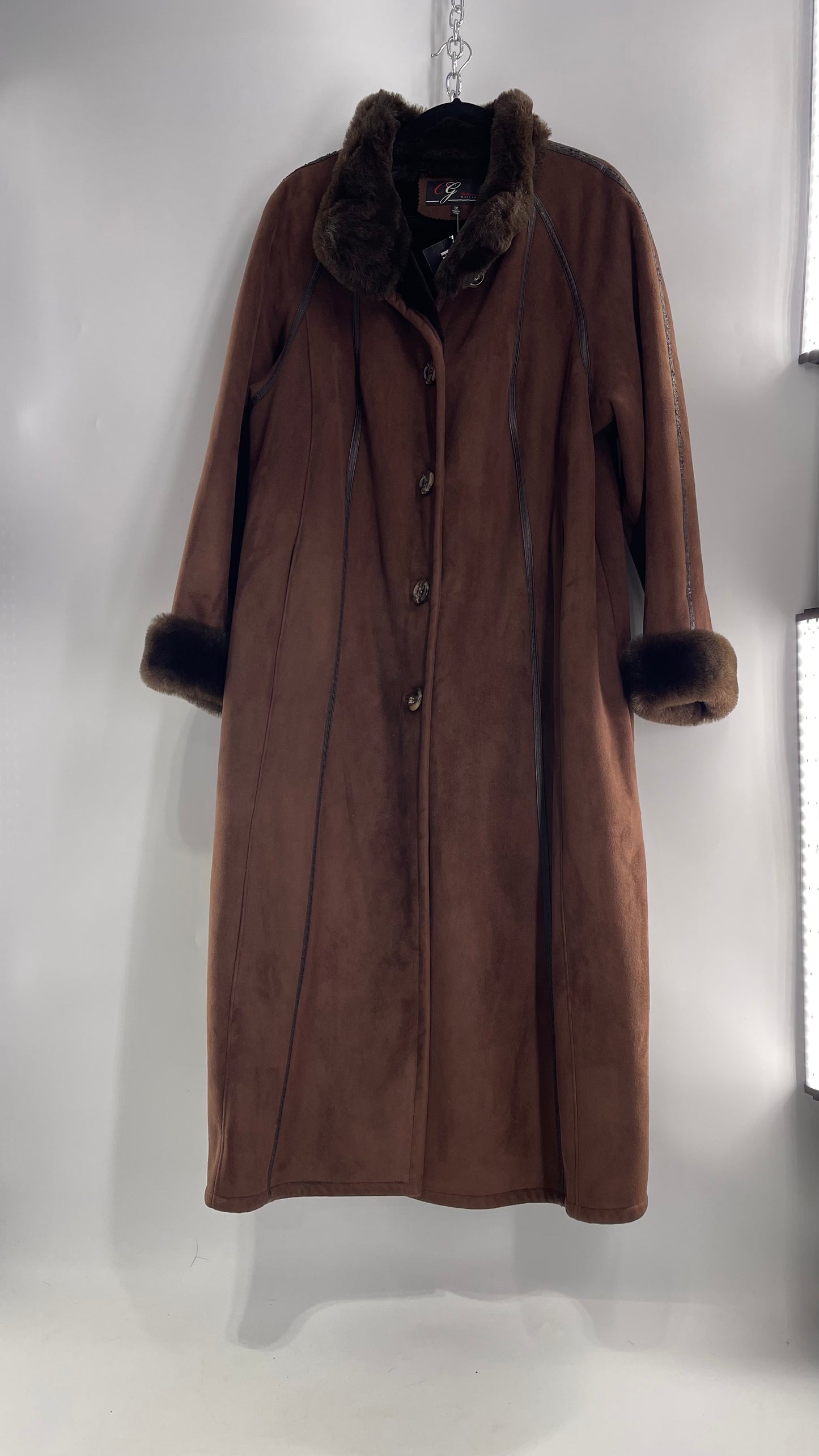Vintage CG Collection Brown Coat with Faux Leather Piping and Faux Fur Cuffs and Collar (C)(XL)