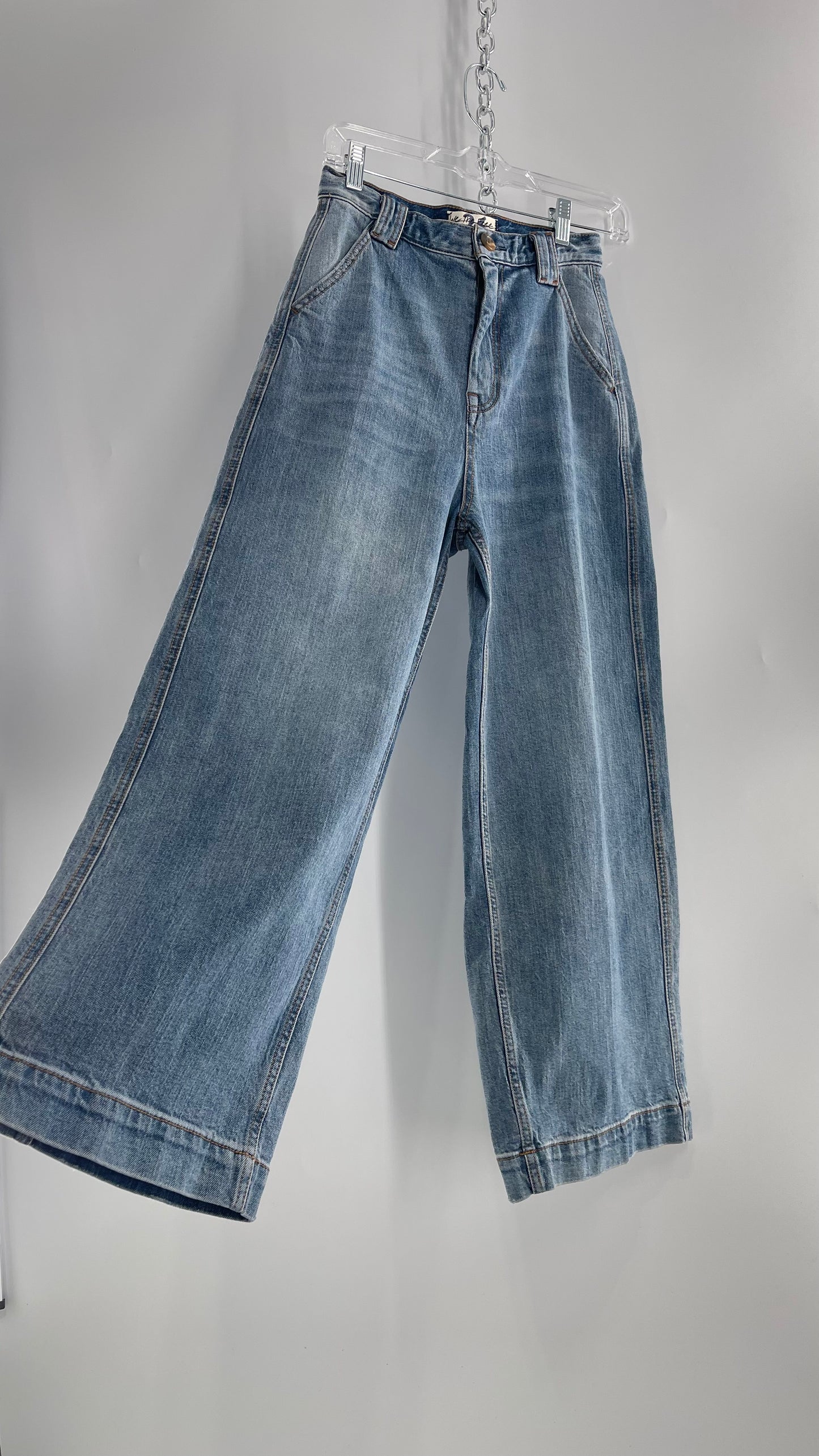 Free People Light Wash Wide Leg Slouchy Jeans (26)