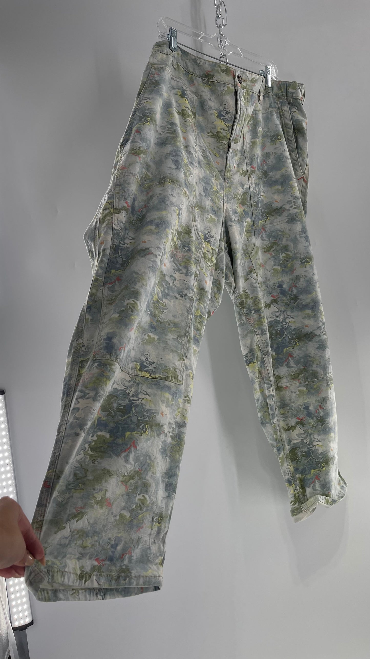 Pilcro Anthropologie Lilly Pad Pond Painted Water Color Cargos (26W)