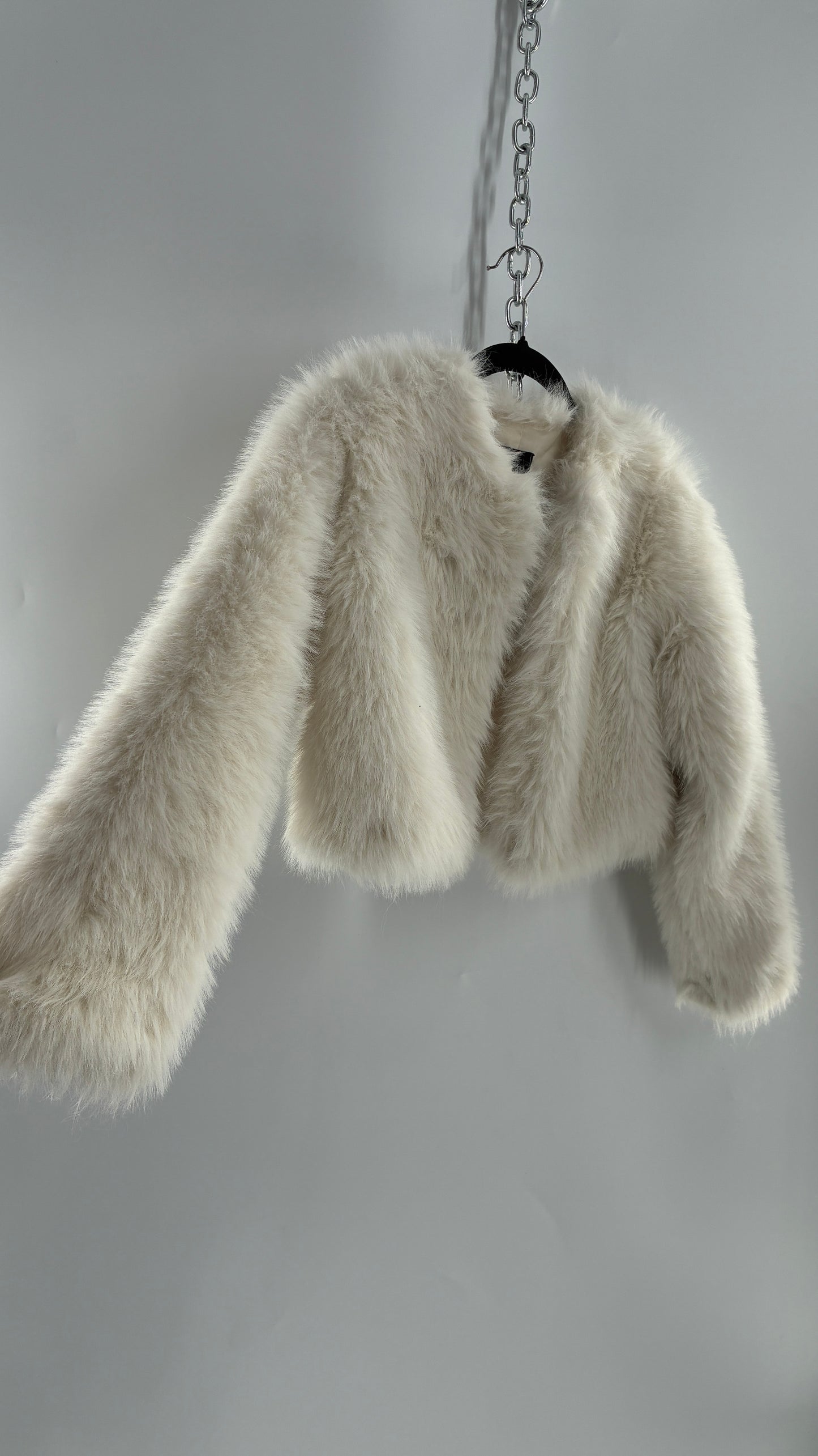 White Fluffy Cropped Jacket (Y14/XS/S)