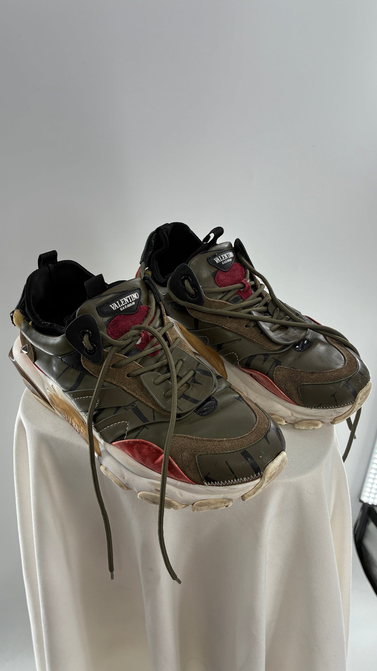 VALENTINO Garavani Distressed Bounce Sneakers (42)
