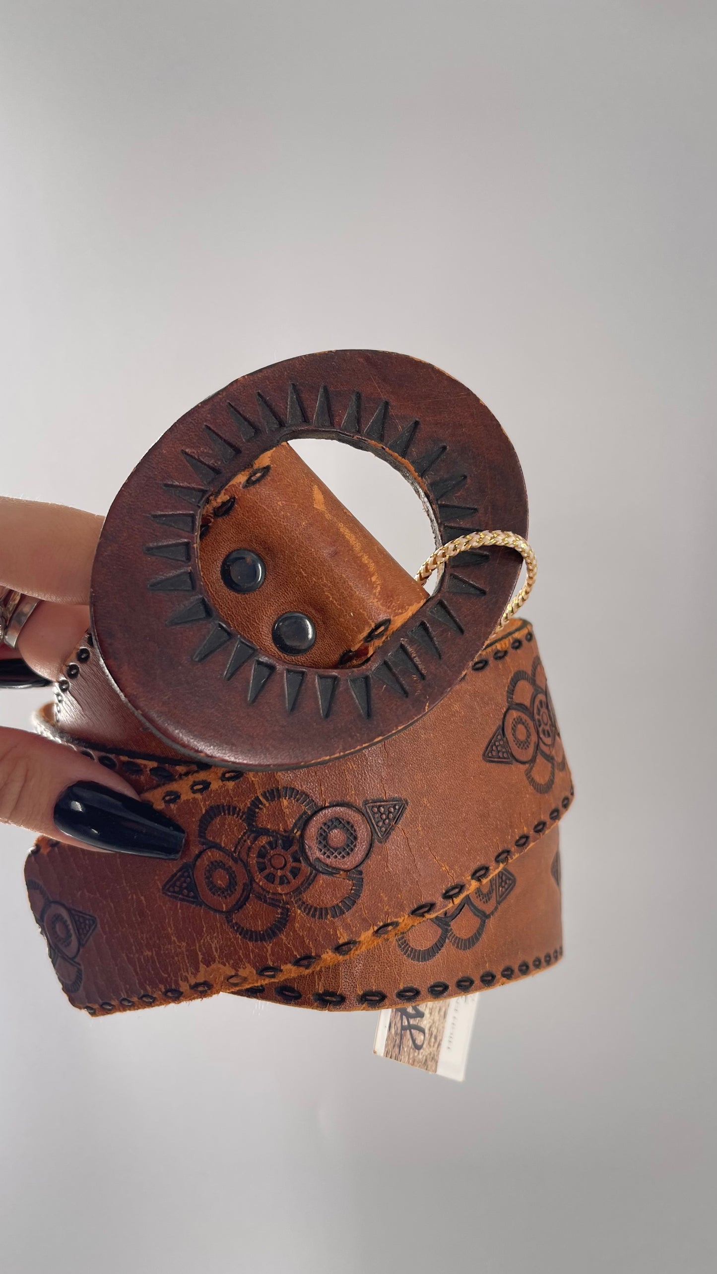 Vintage 70s Hand Tooled HandCrafted Embossed Genuine Leather Belt (S/M)