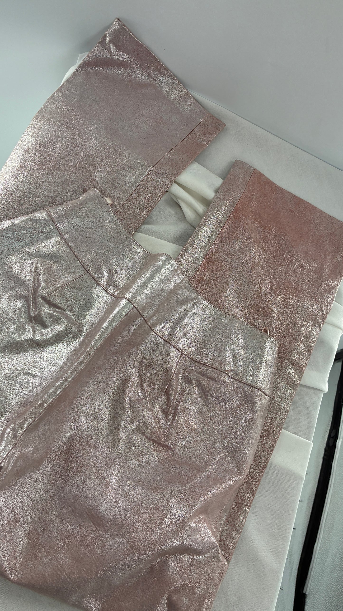 Vintage Deadstock METROSTYLE Pink Metallic Leather Low Rise Bottoms (12)