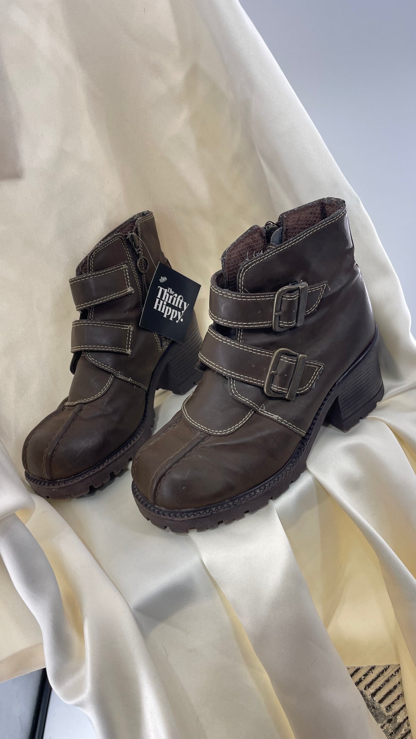 Vintage No Boundaries Brown Chunky Heel Platform Cross Front Buckle Boots (7)