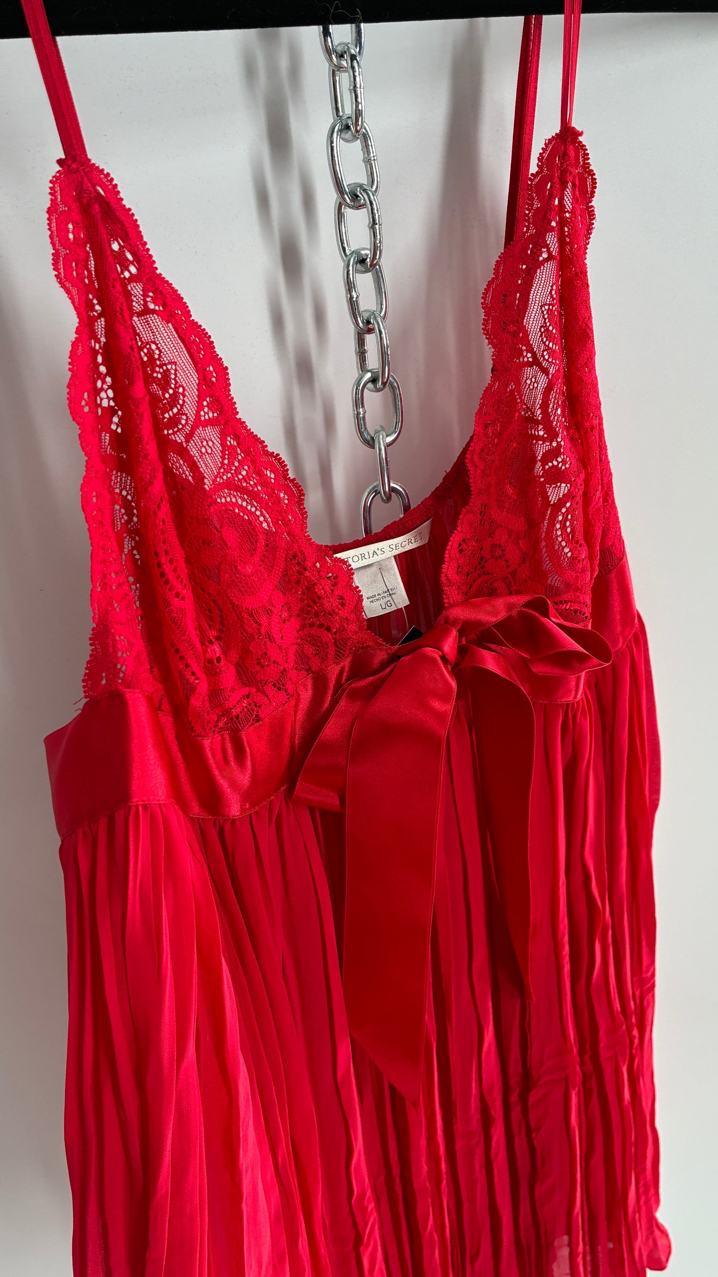 Vintage Victoria’s Secret Red Satin Underbust Bow Babydoll Camisole (Large)