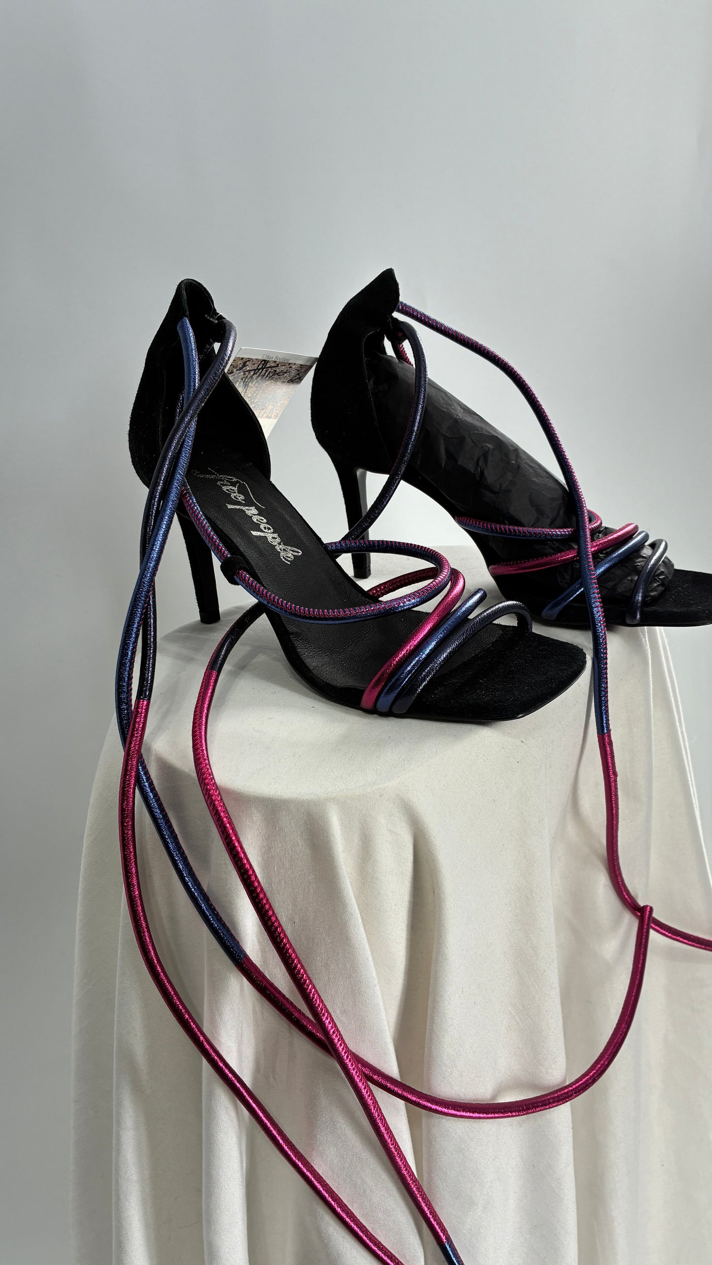 Free People Square Toe, Wrap Around Gladiator Style Metallic Fuchsia Heel (38)